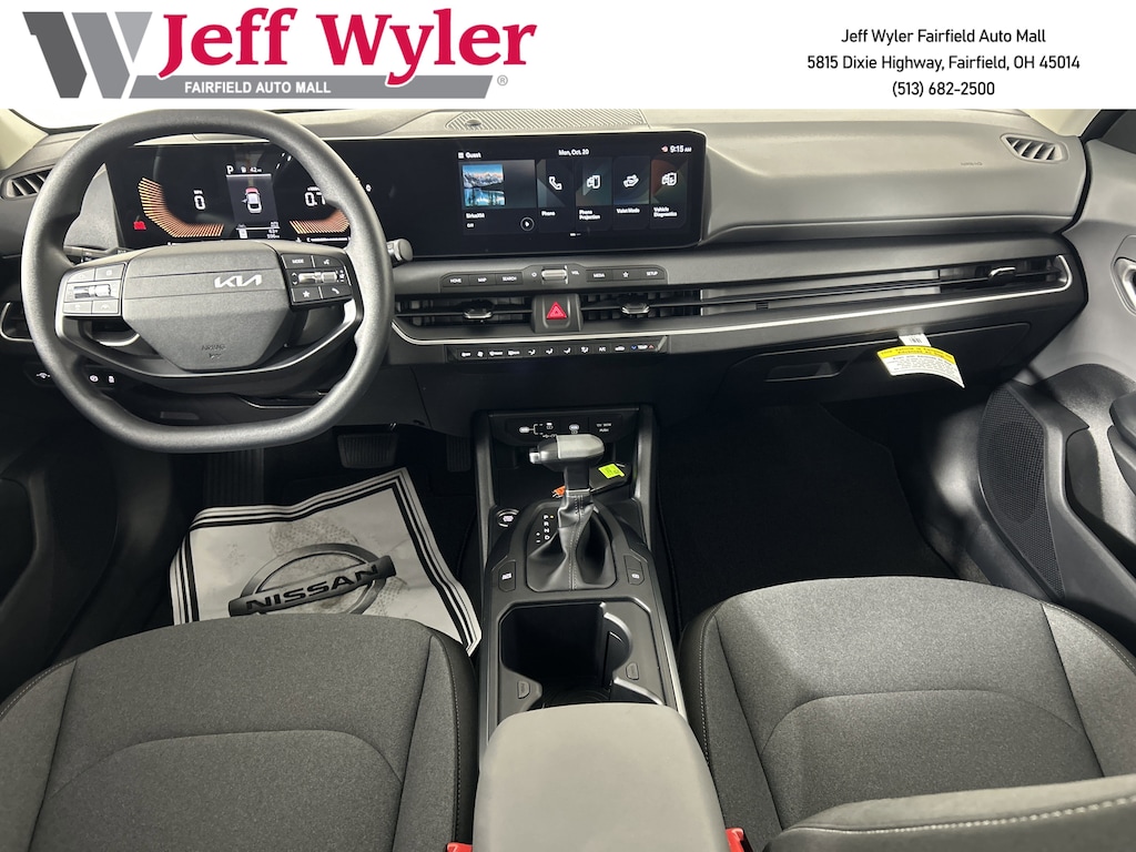 New 2025 Kia K4 LX Sedan