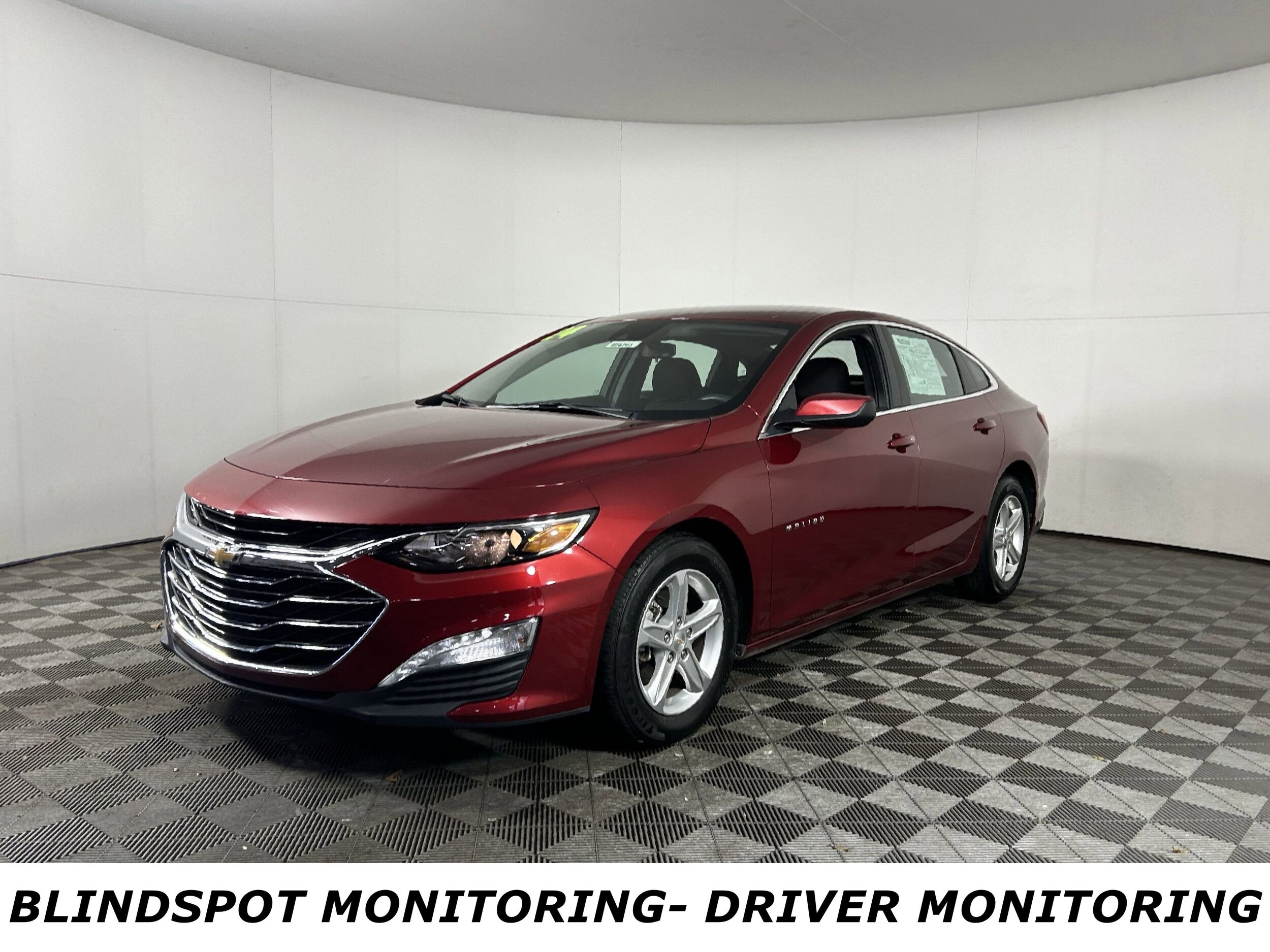 2024 Chevrolet Malibu 1LT photo 2