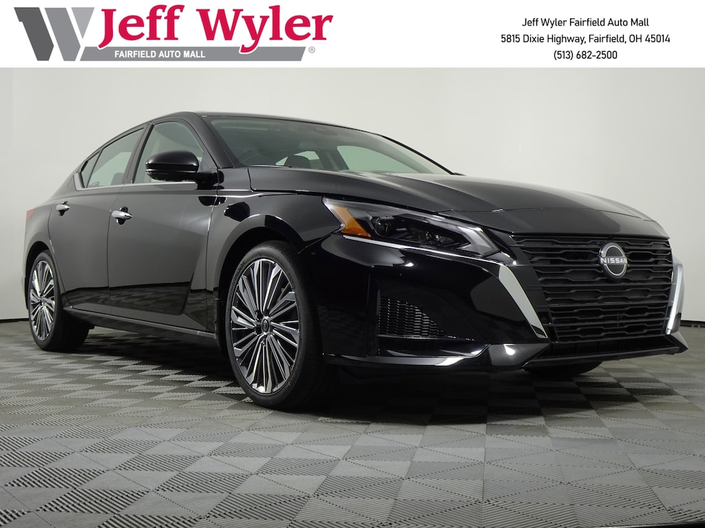 Used 2025 Nissan Altima SL FWD Sedan