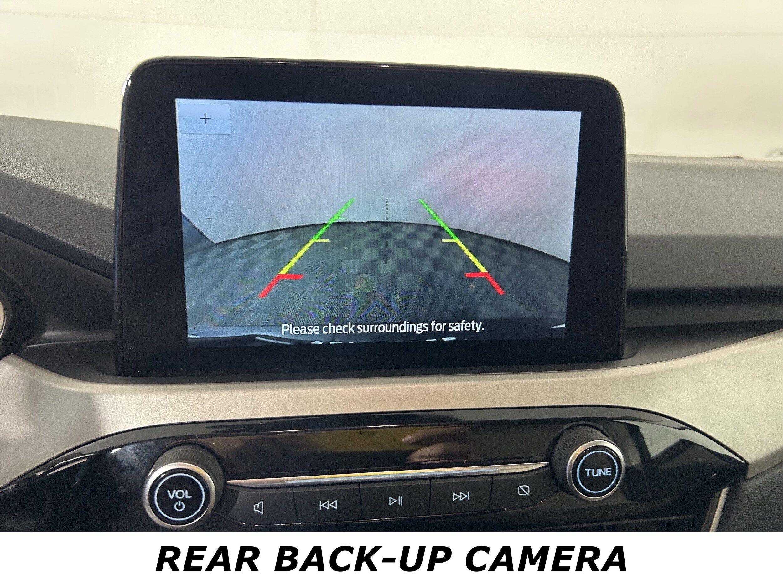 2022 Ford Escape SE photo 4