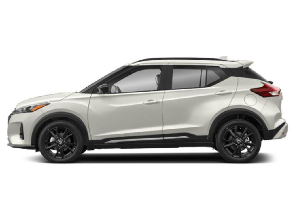 Used 2023 Nissan Kicks SR FWD SUV