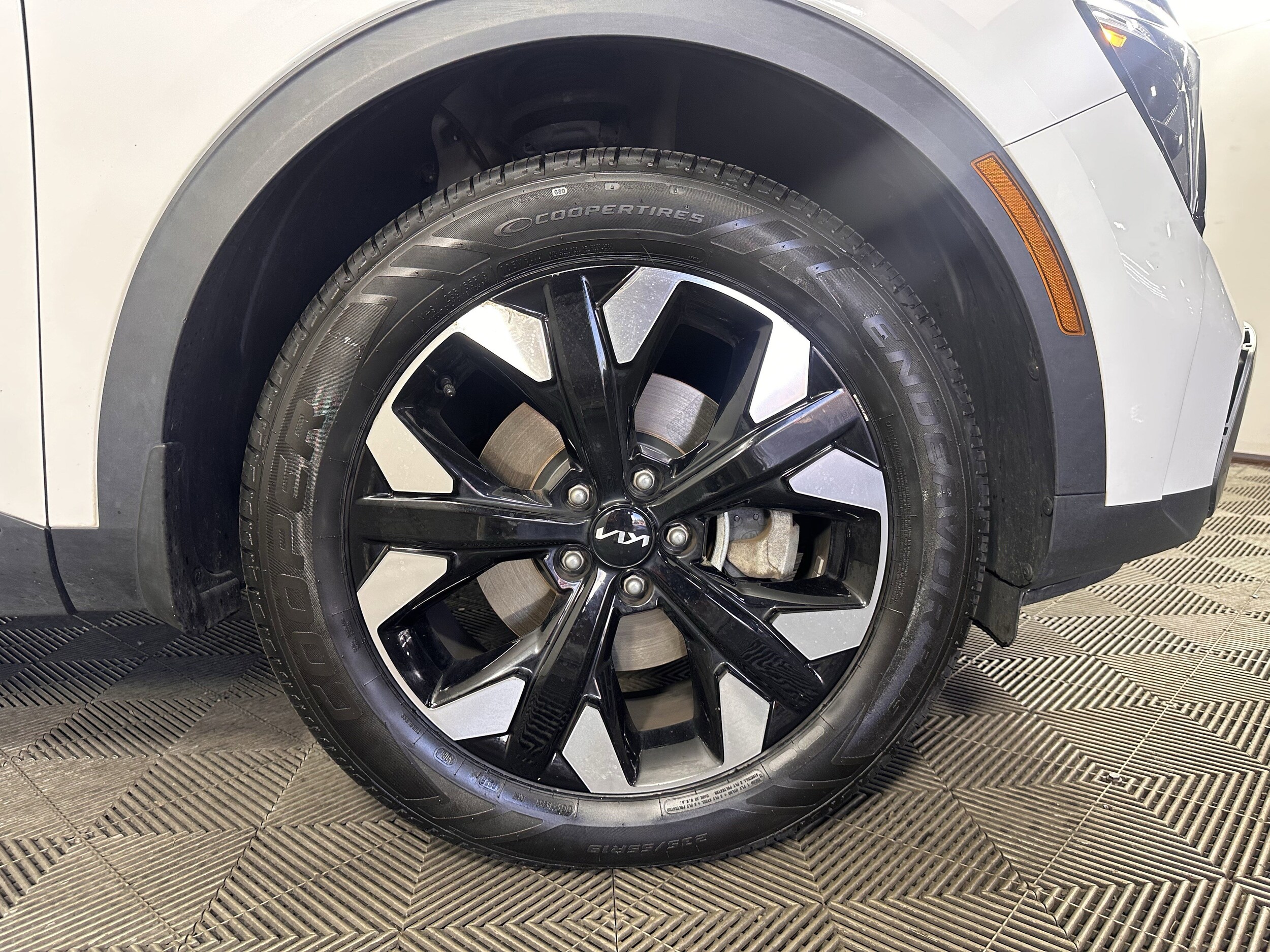 2023 Kia Sportage X-Line photo 4
