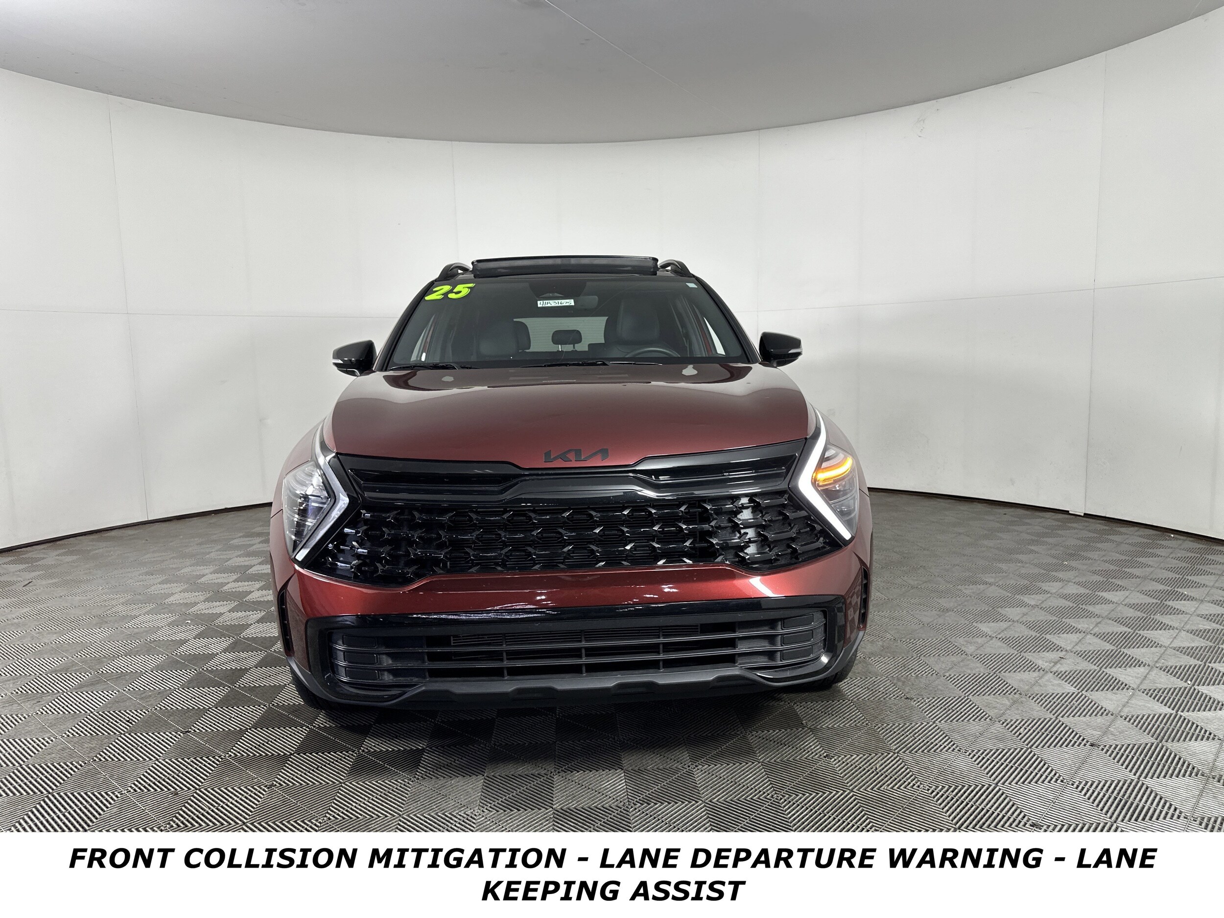 2025 Kia Sportage X-Line photo 2