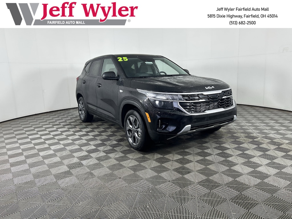 Used 2025 Kia Seltos LX IVT AWD SUV