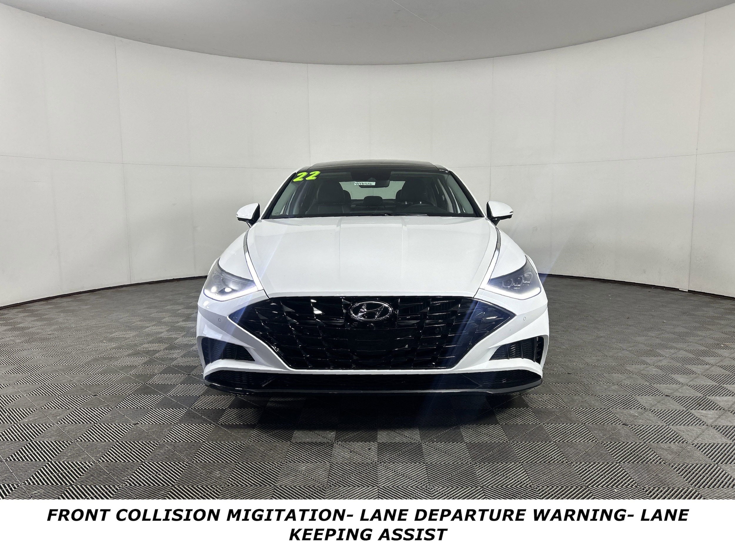 Used 2022 Hyundai Sonata Limited with VIN KMHL34J26NA211731 for sale in Fairfield, OH