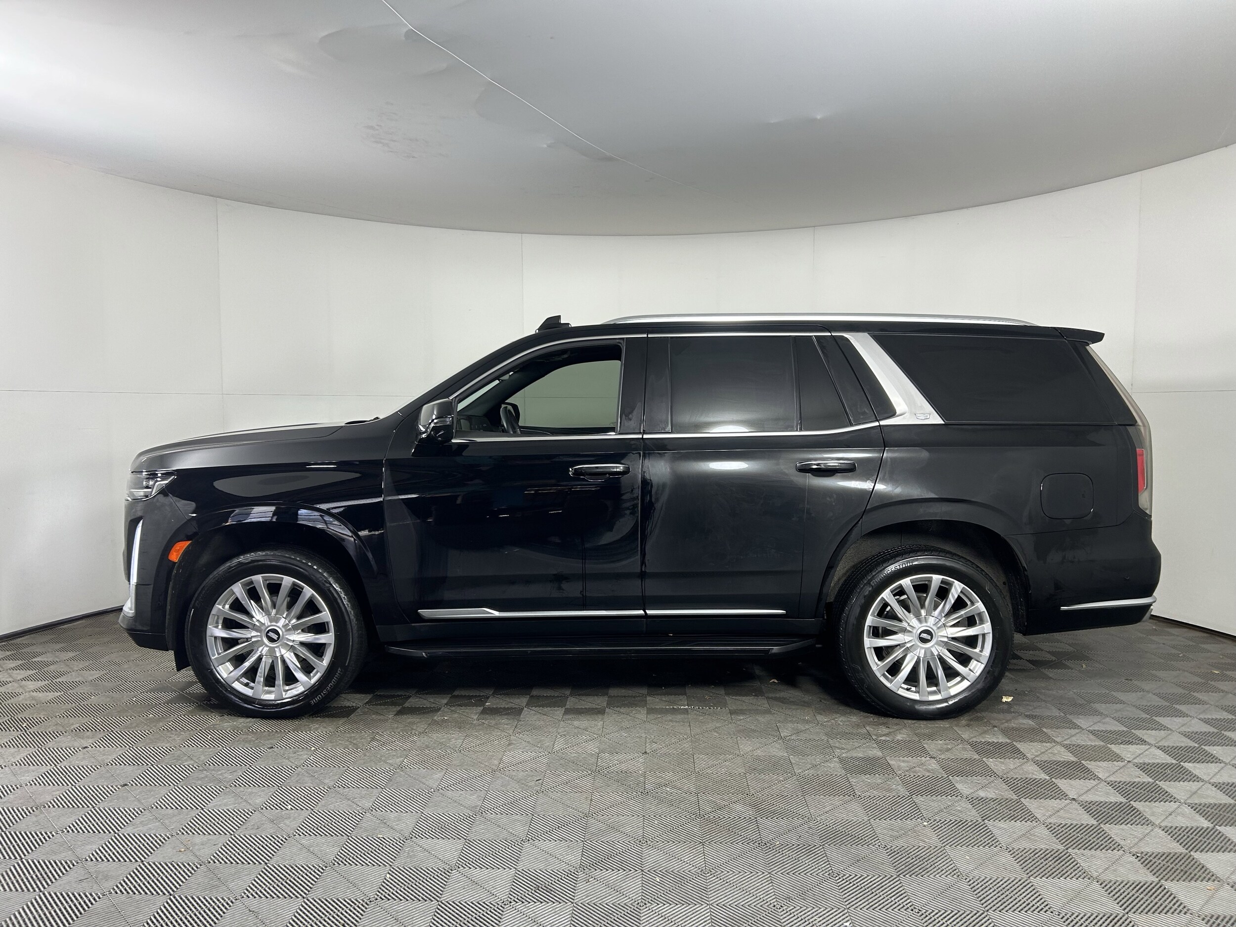 2023 Cadillac Escalade Premium Luxury photo 4