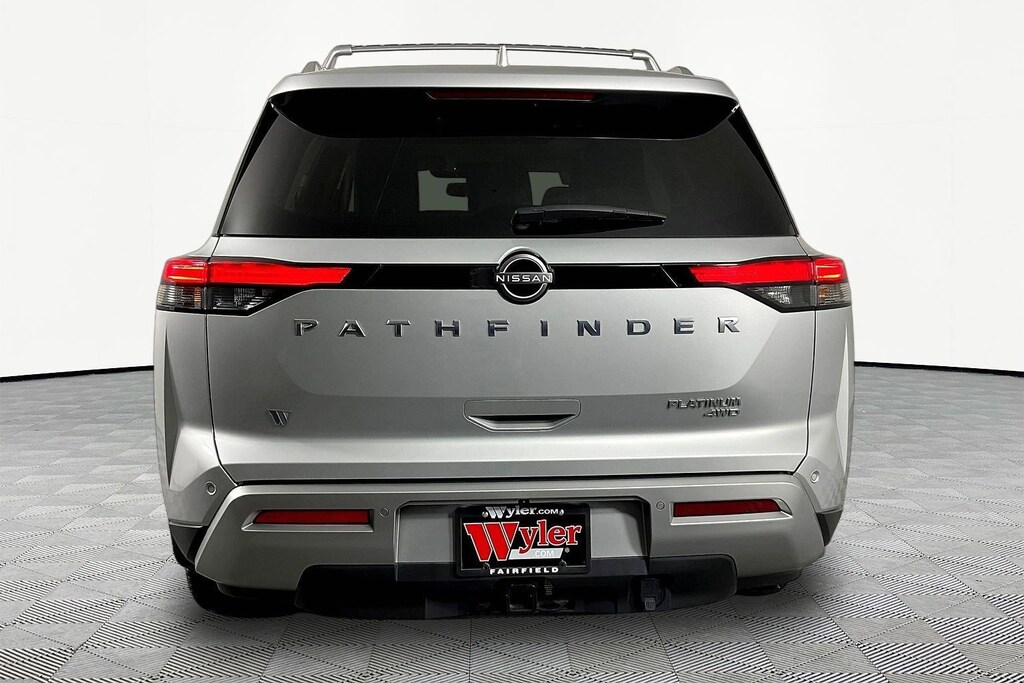 Certified 2022 Nissan Pathfinder Platinum 4WD SUV