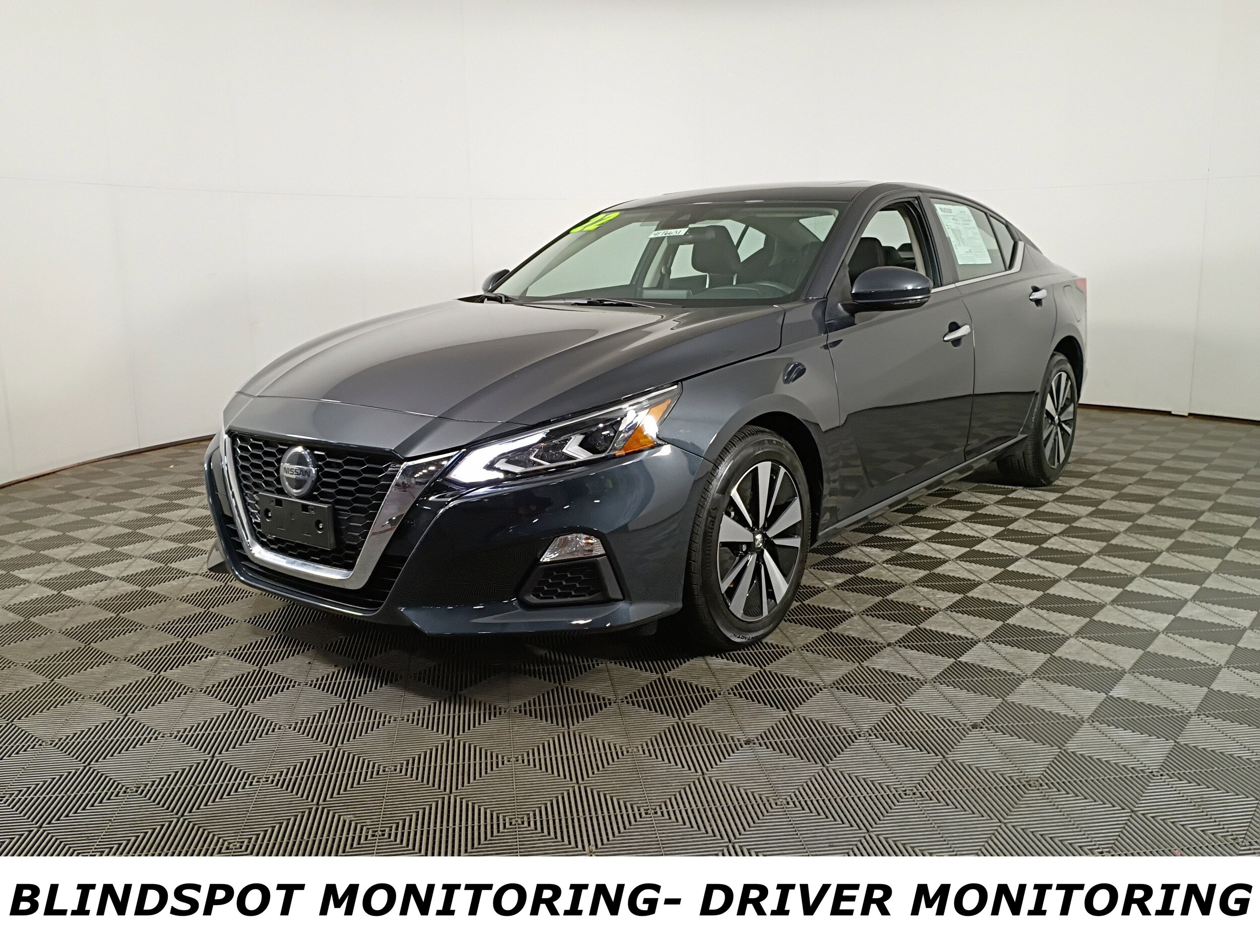 2022 Nissan Altima 2.5 SV photo 2