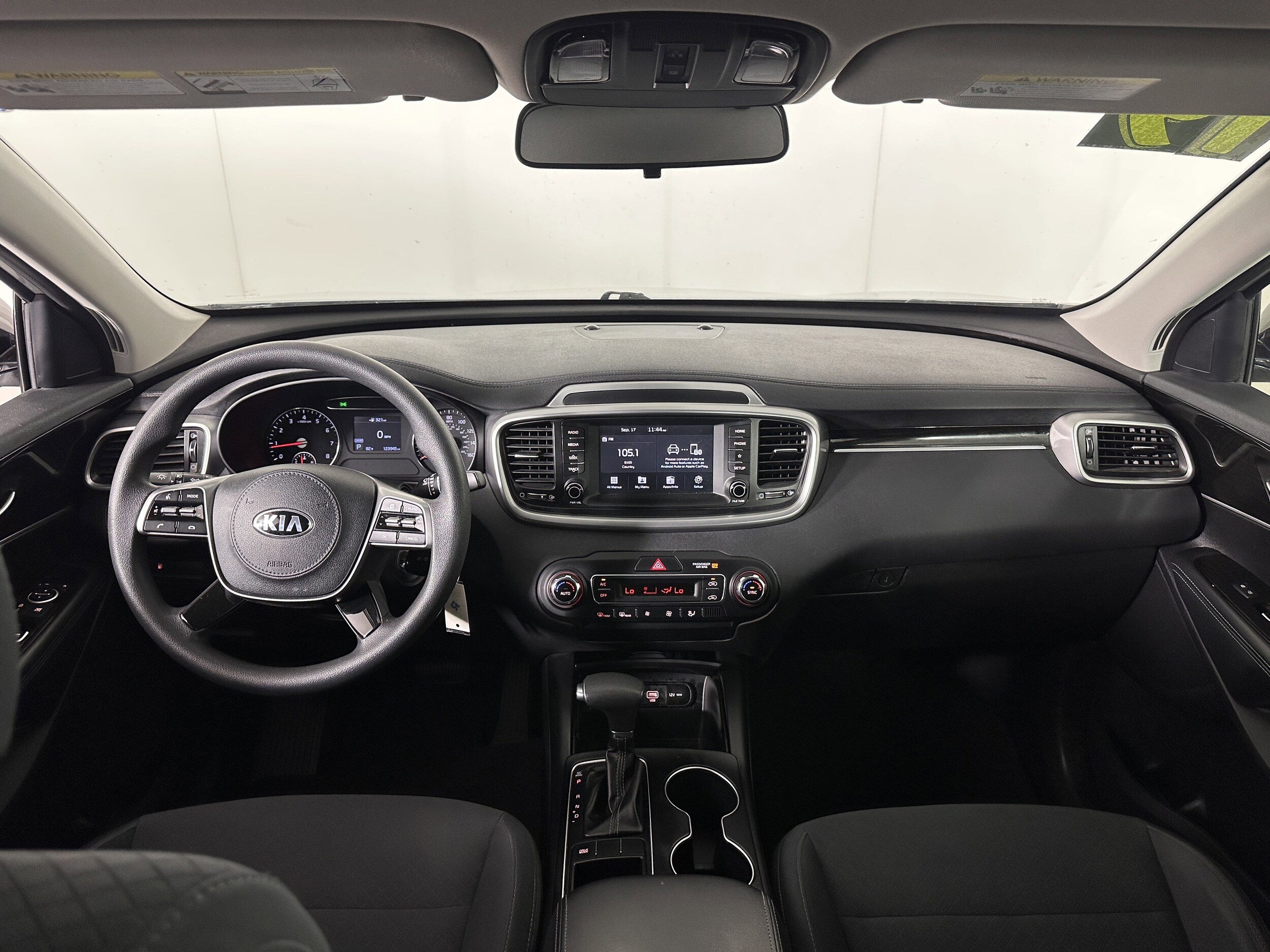 2019 Kia Sorento LX V6 photo 3