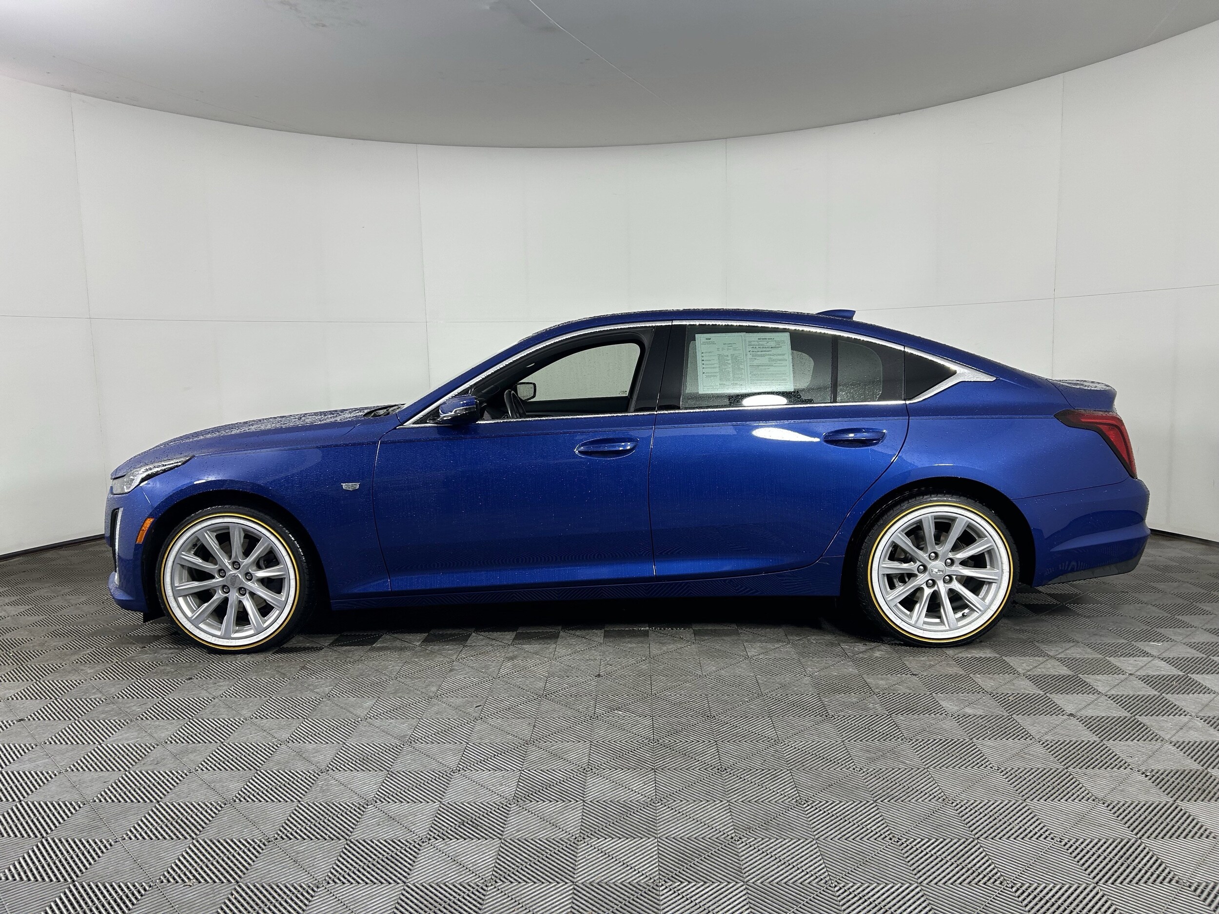 2023 Cadillac CT5 Luxury photo 4