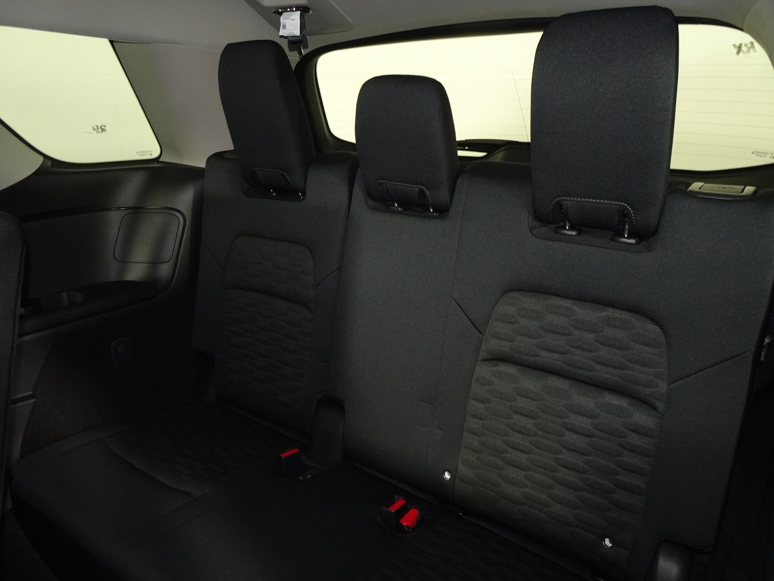 2025 Nissan Pathfinder S photo 4