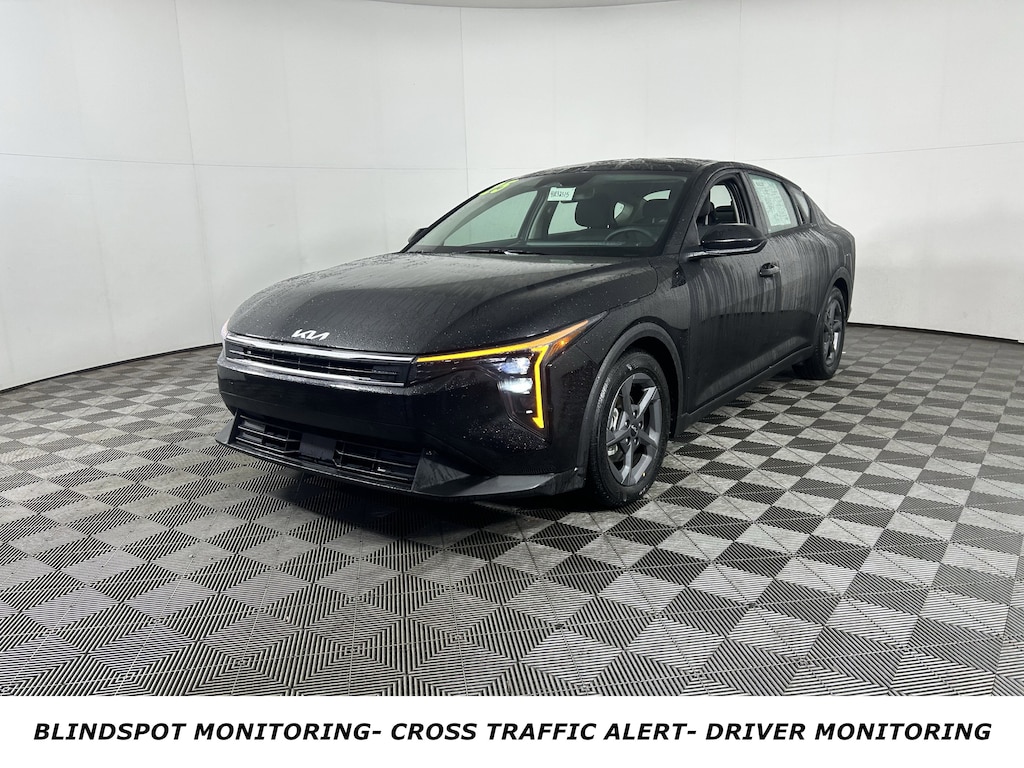 Used 2025 Kia K4 LXS FWD Sedan
