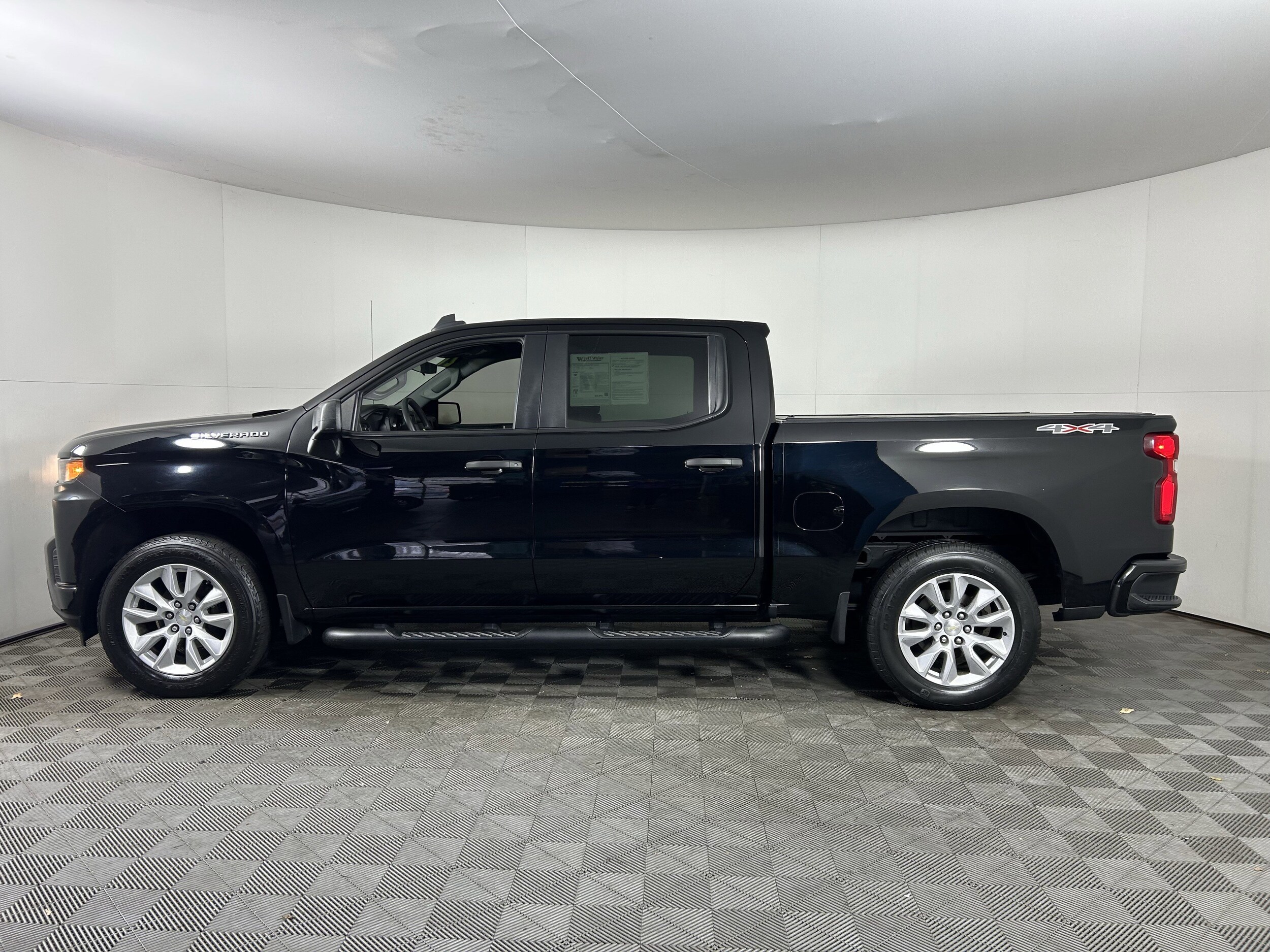 2021 Chevrolet Silverado 1500 Custom photo 4