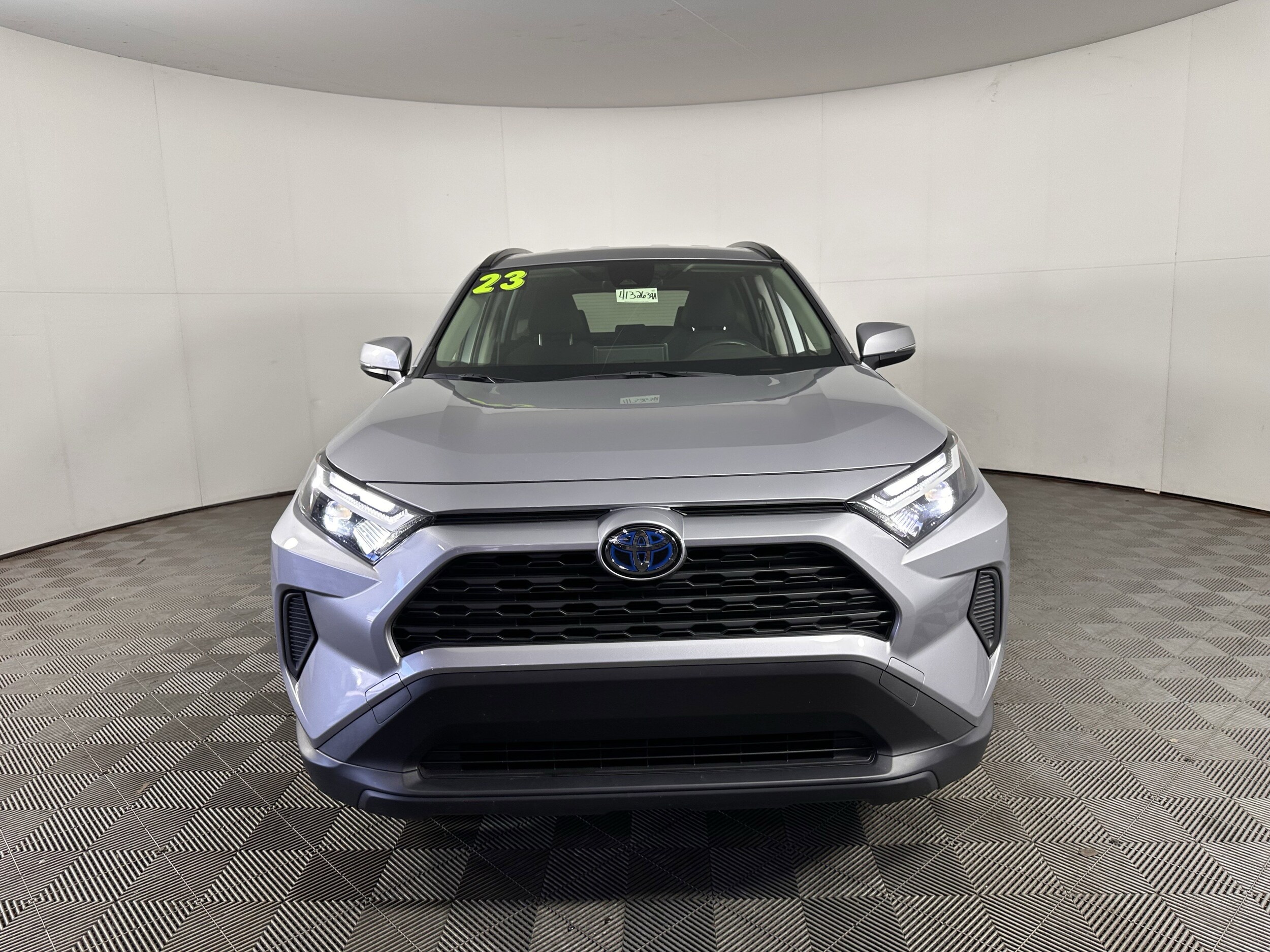 2023 Toyota RAV4 Hybrid LE photo 2