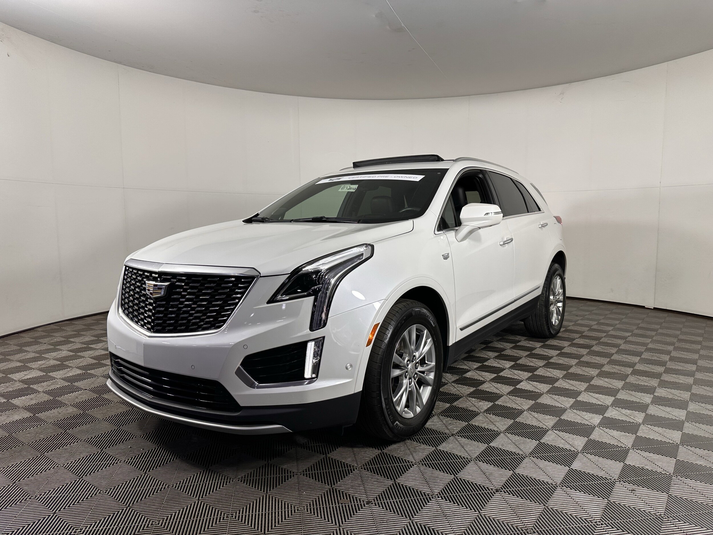 2020 Cadillac XT5 Premium Luxury photo 3