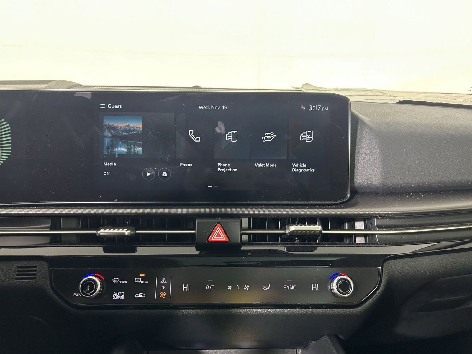 2026 Kia Sportage EX - Photo 28