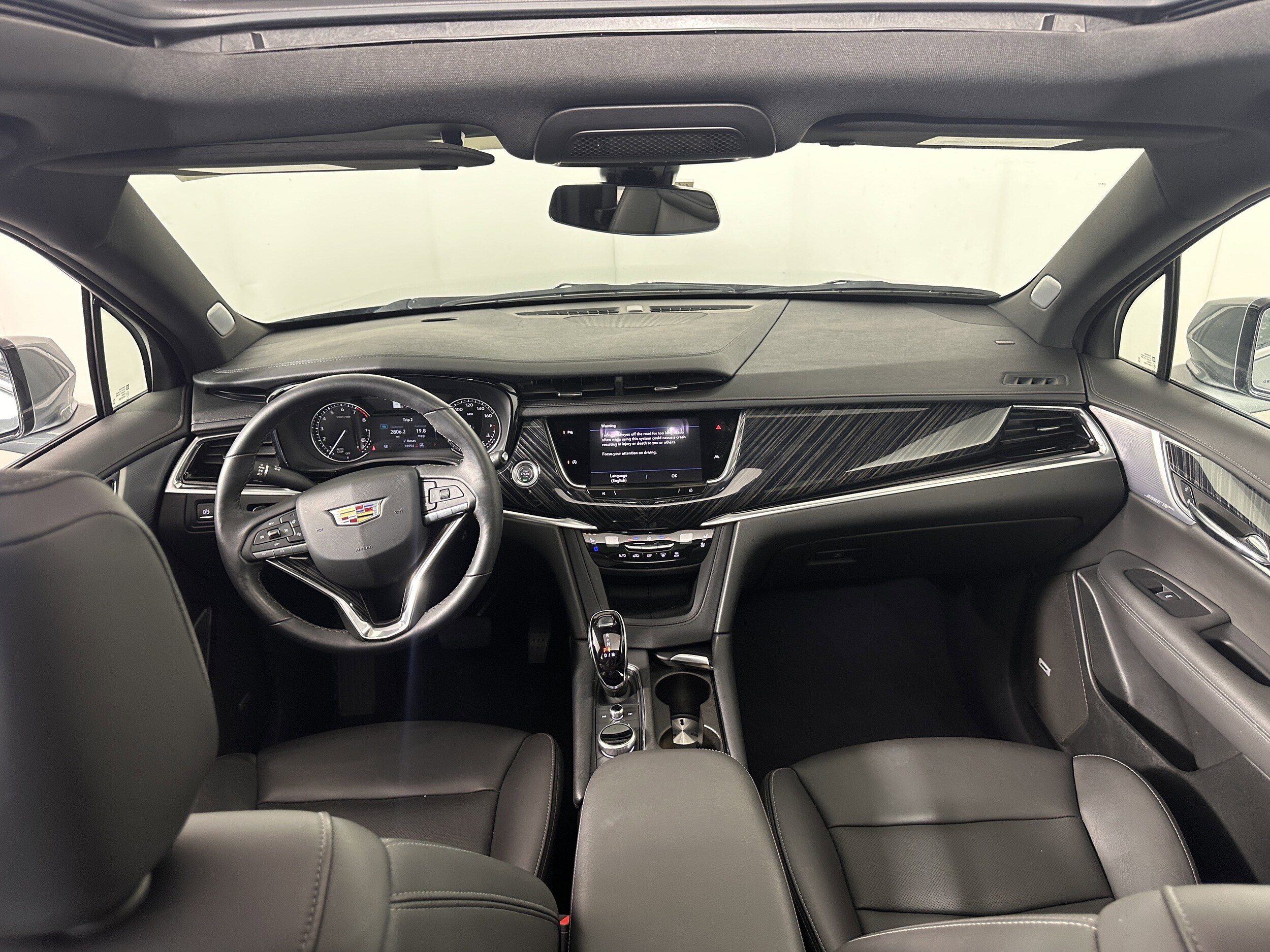 2025 Cadillac XT6 Premium Luxury photo 3