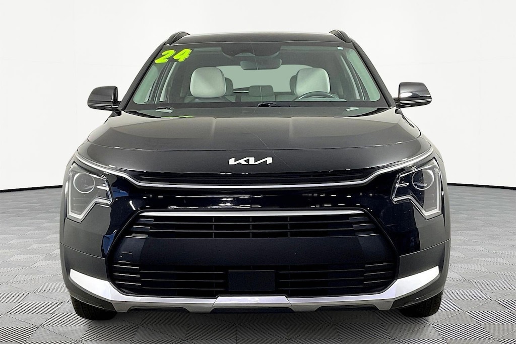 Certified 2024 Kia Niro EX FWD SUV