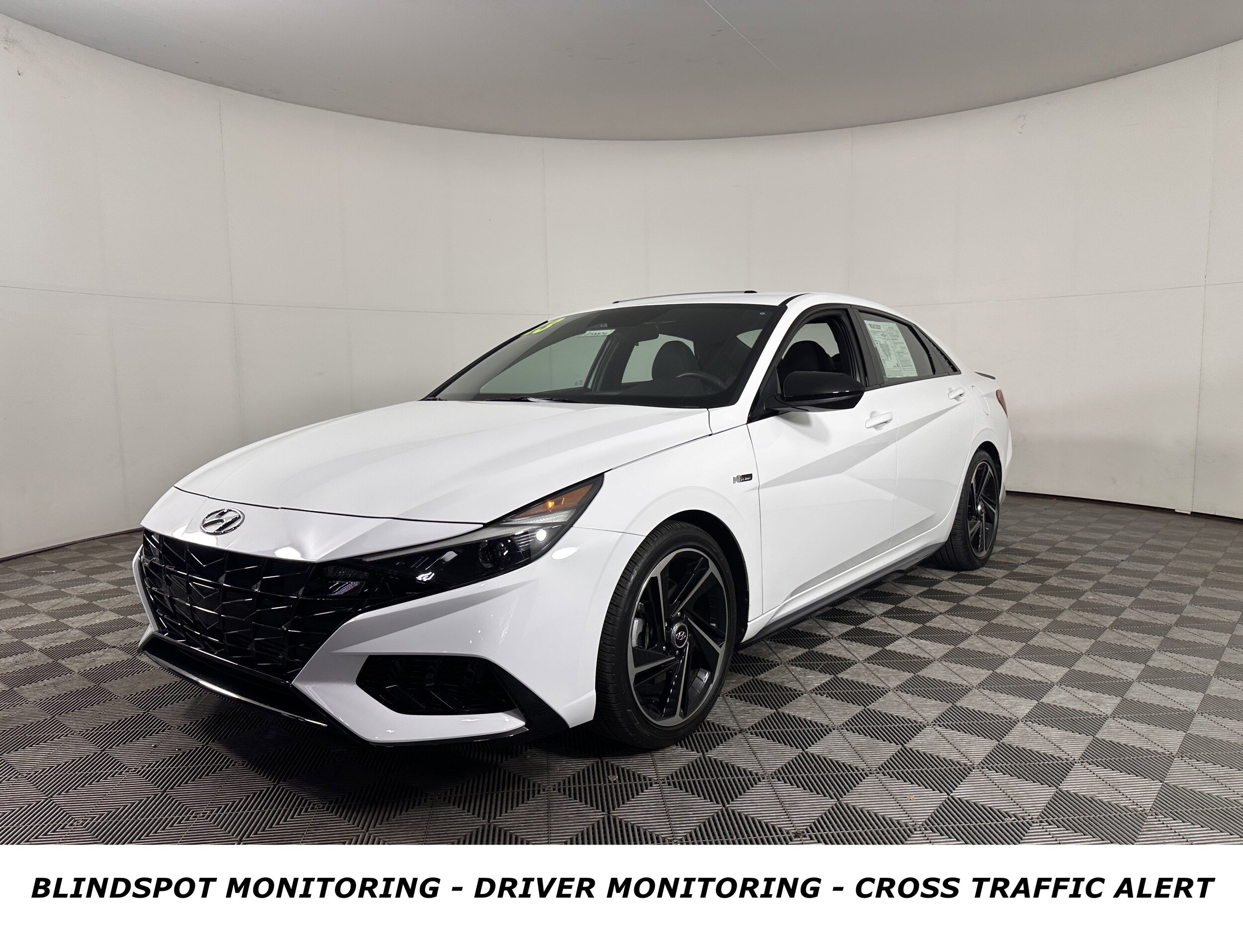 2023 Hyundai Elantra N Line photo 3