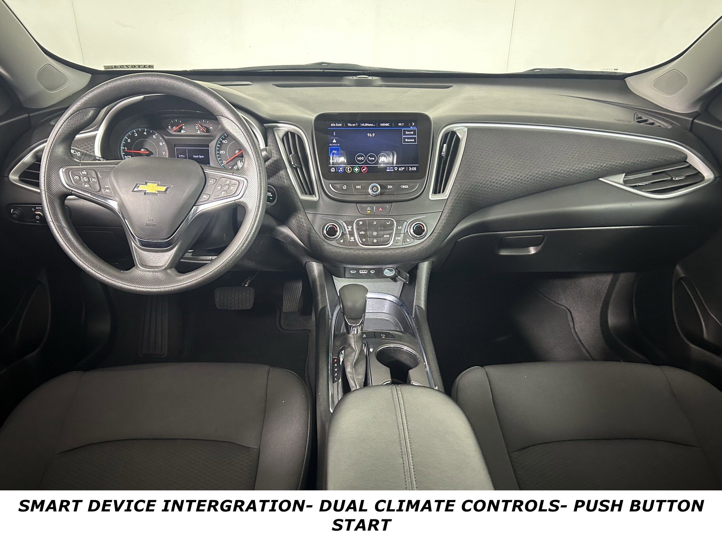 2024 Chevrolet Malibu 1LT photo 2