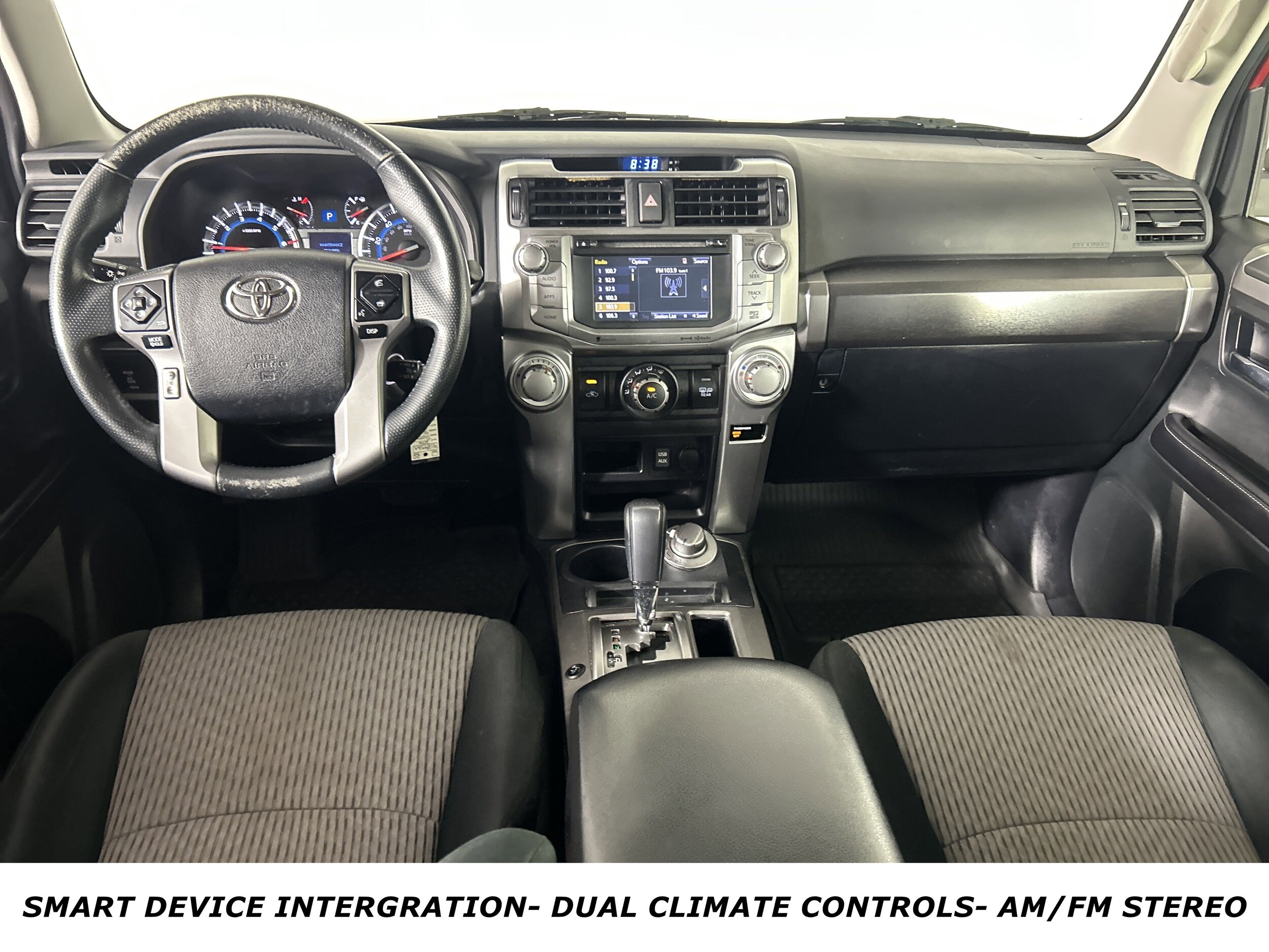 2016 Toyota 4Runner 4WD V6 SR5 photo 3