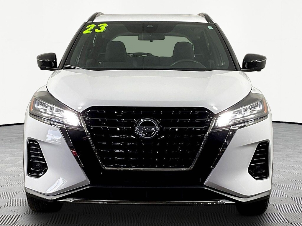 Used 2023 Nissan Kicks SR FWD SUV