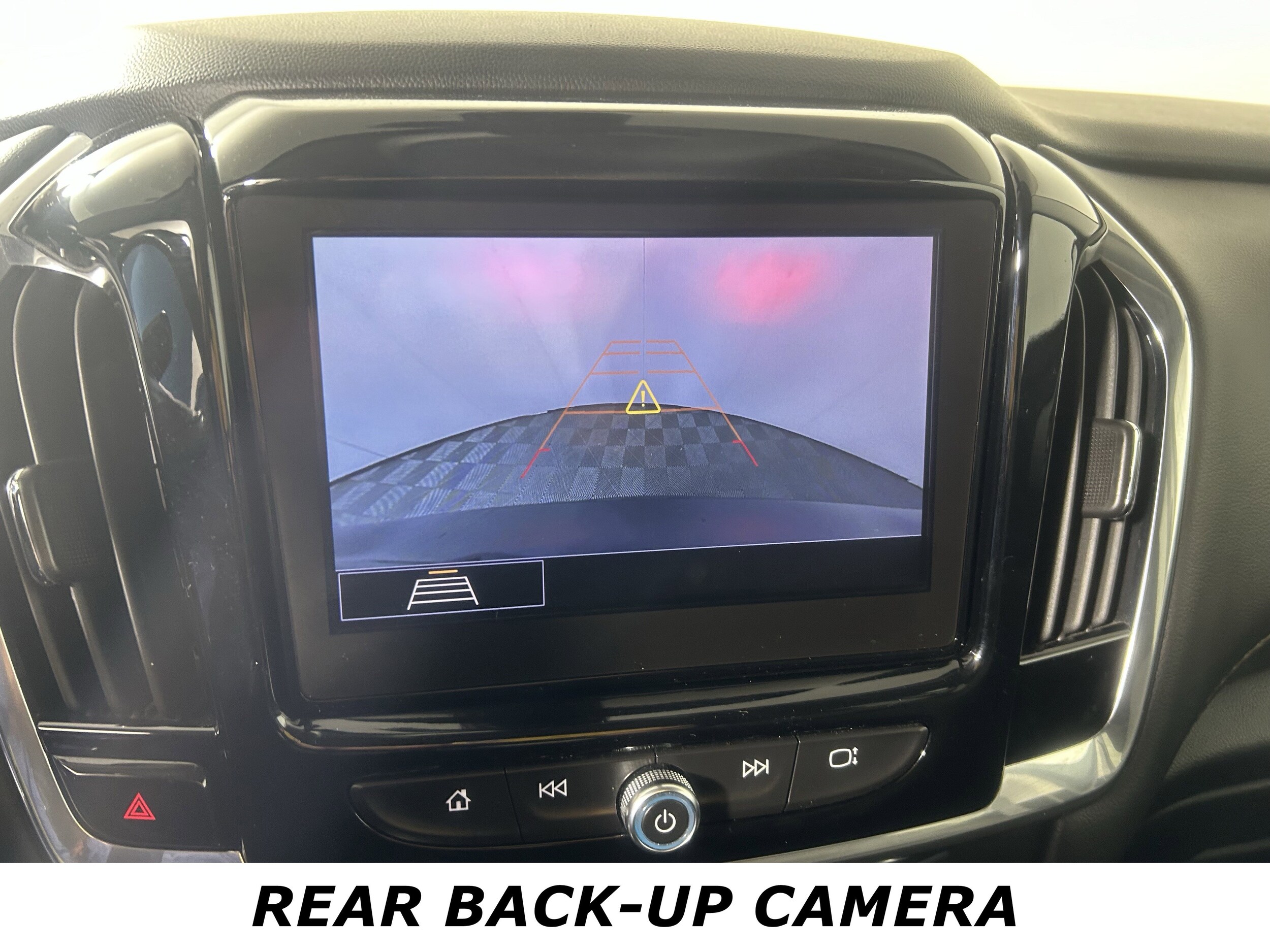 2020 Chevrolet Traverse Cloth 1LT photo 3