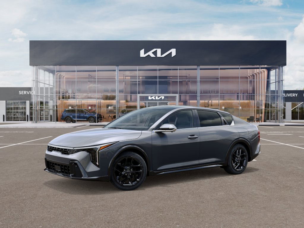 2025 Kia K4 GT-Line Turbo photo 2