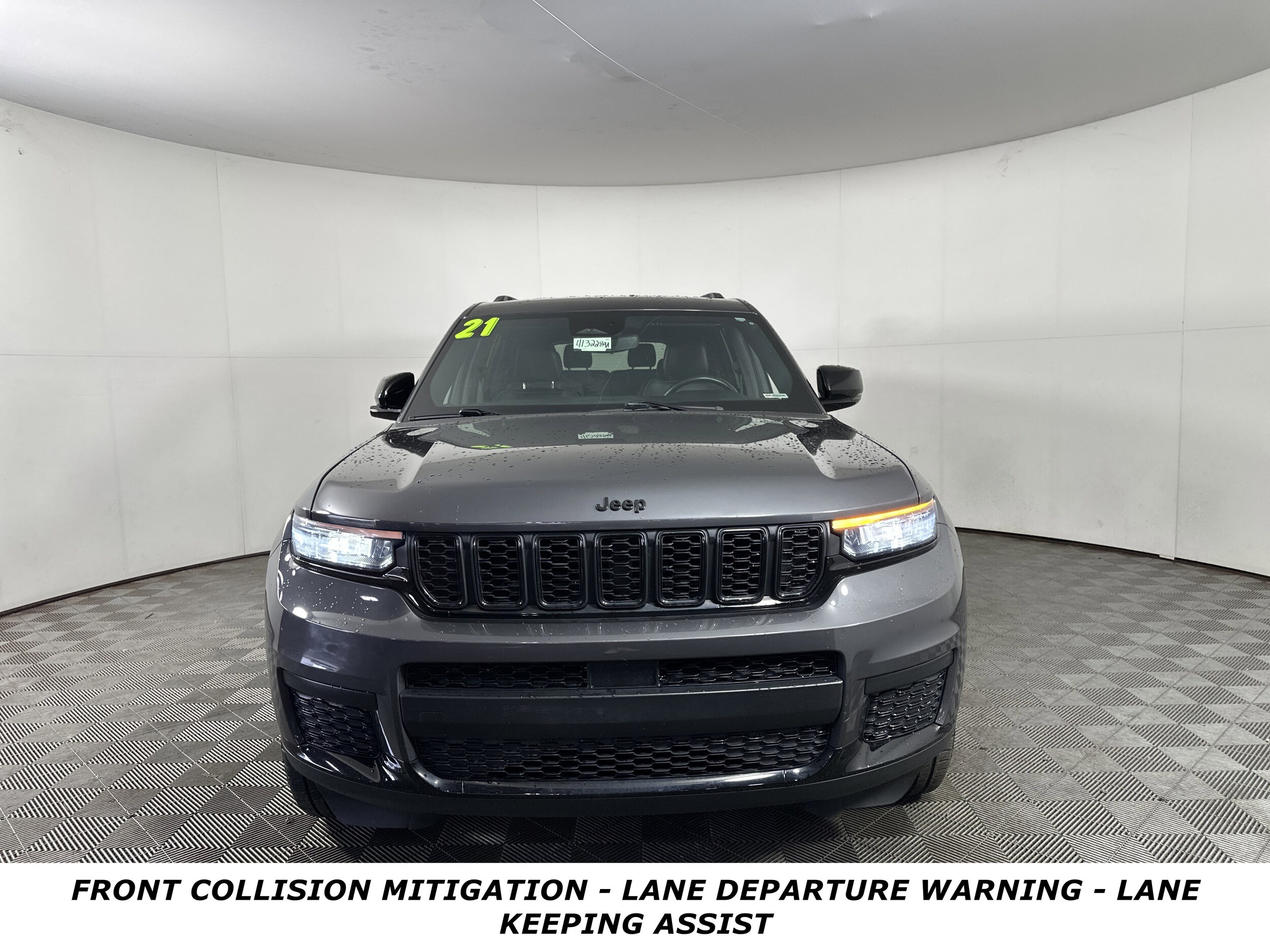 2021 Jeep Grand Cherokee Altitude photo 2