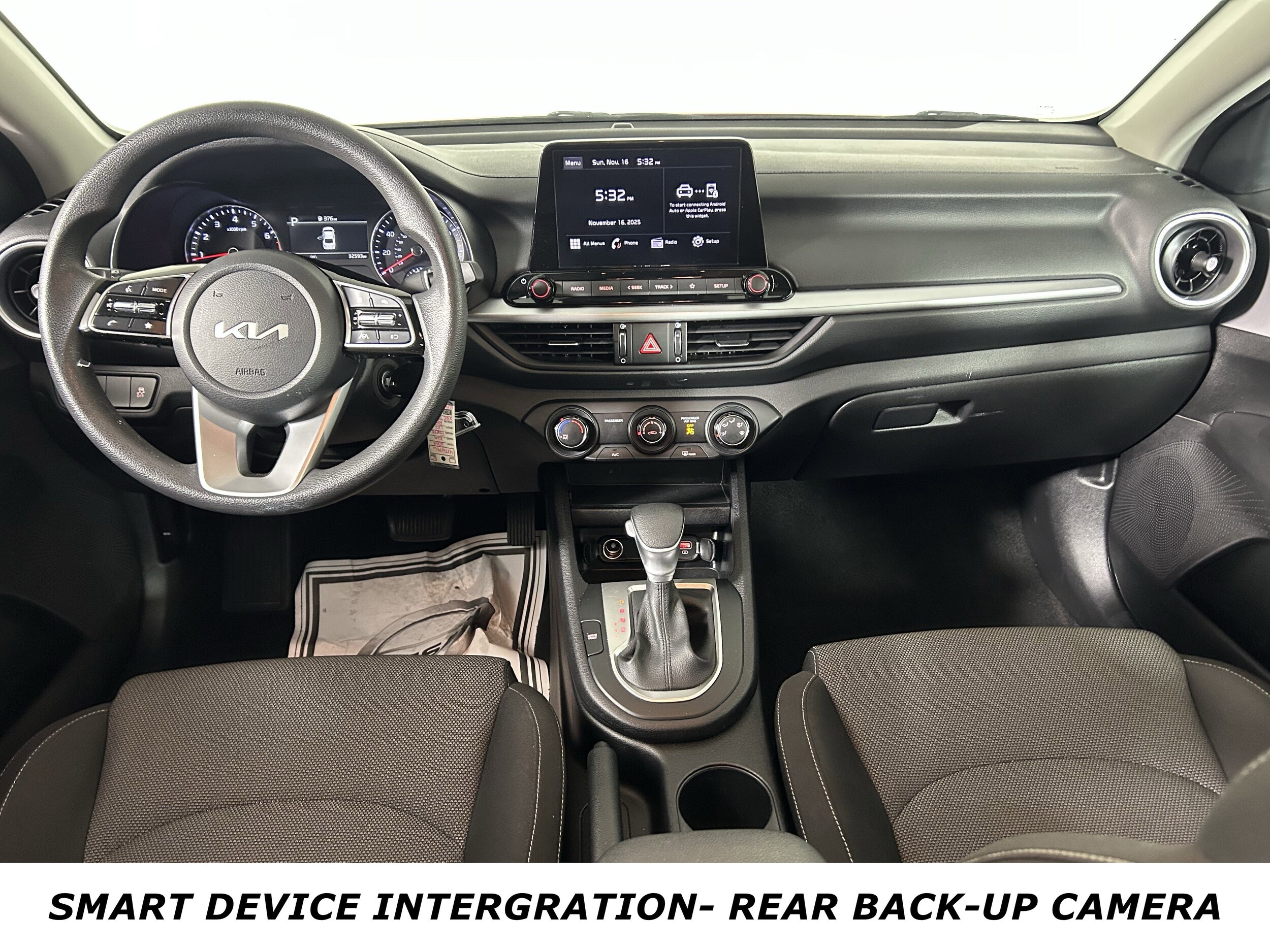 2024 Kia Forte LXS photo 4