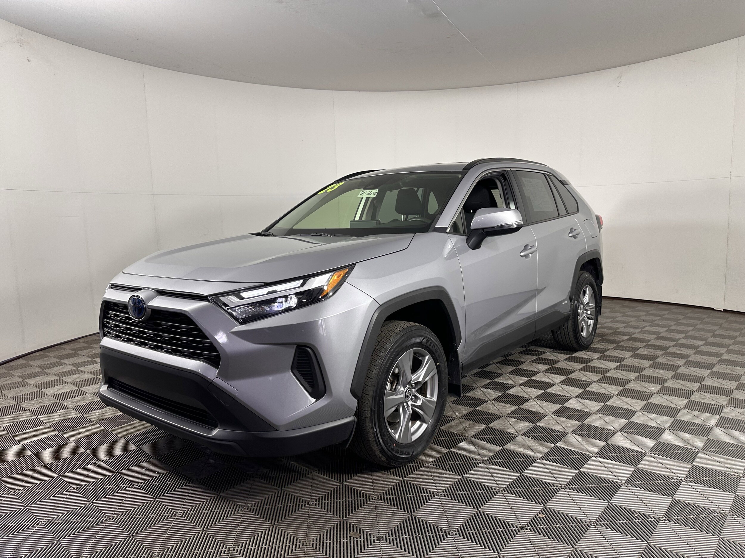 2023 Toyota RAV4 Hybrid LE photo 3