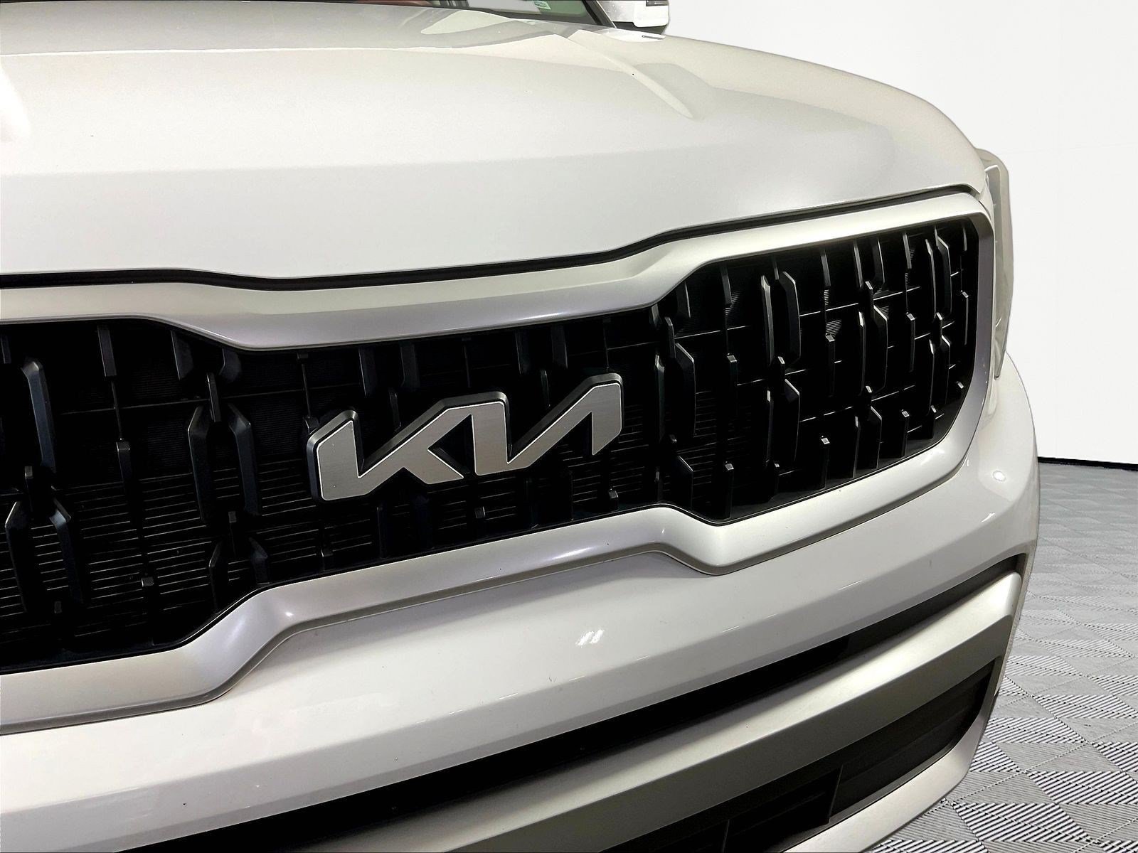 2024 Kia Telluride LX - Photo 36