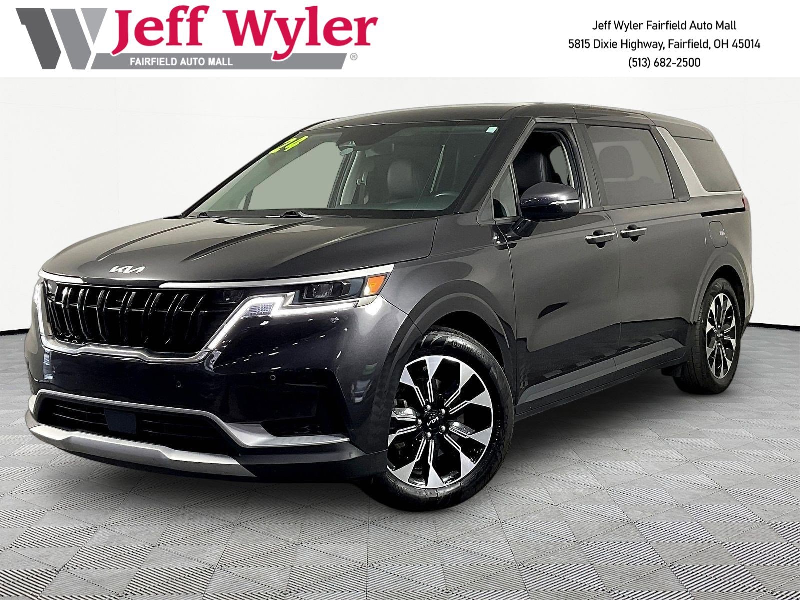 2024 Kia Sedona EX's photo