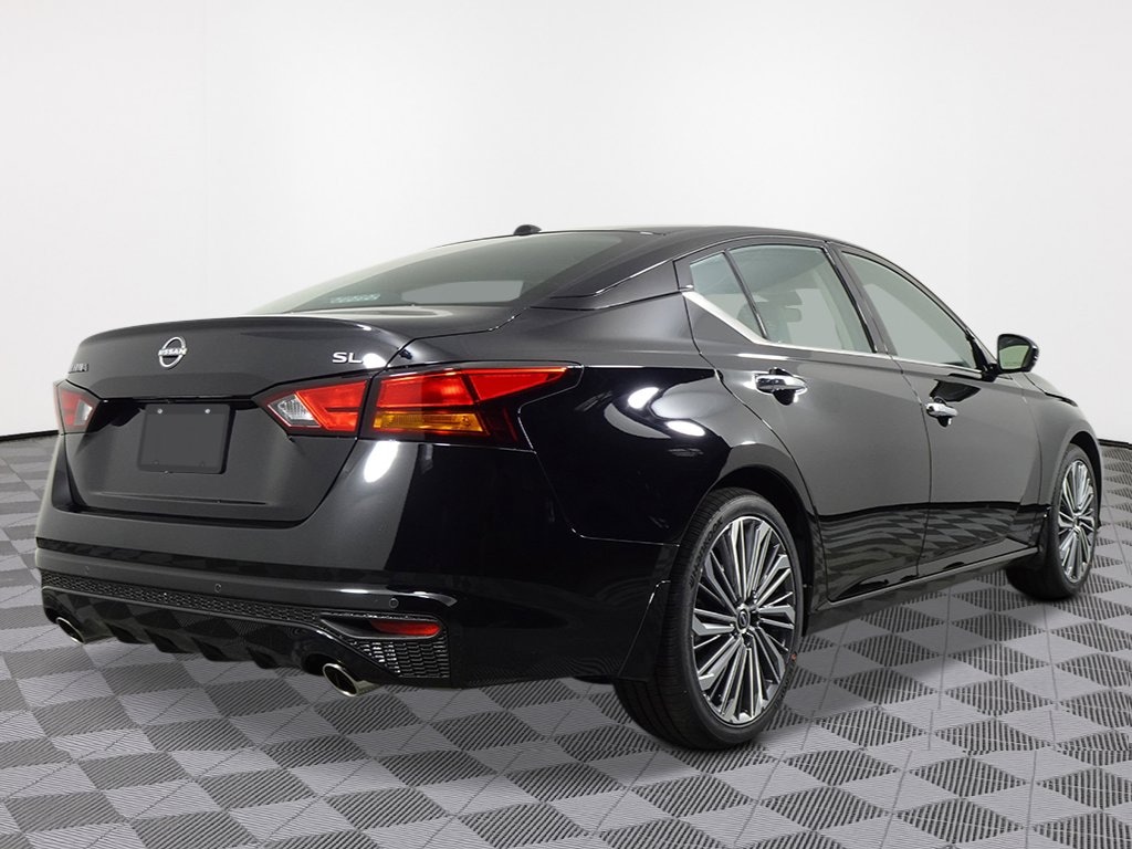New 2025 Nissan Altima SL Sedan