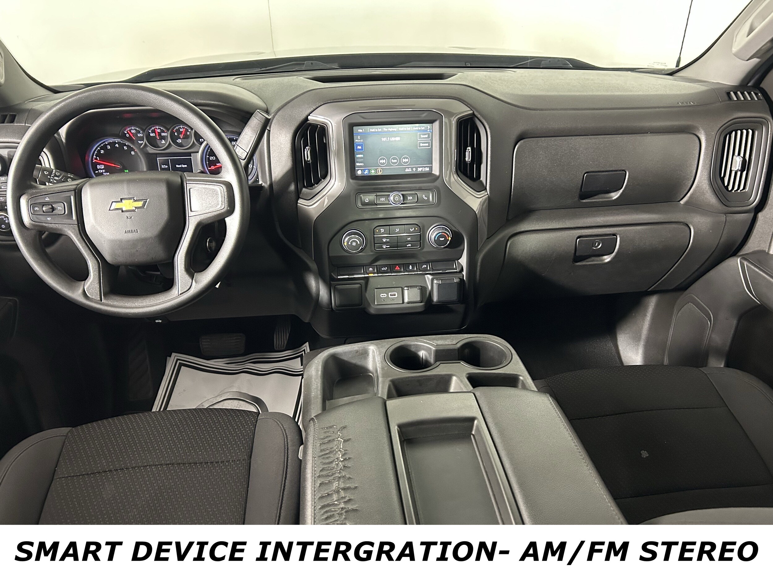 2021 Chevrolet Silverado 1500 Custom photo 3