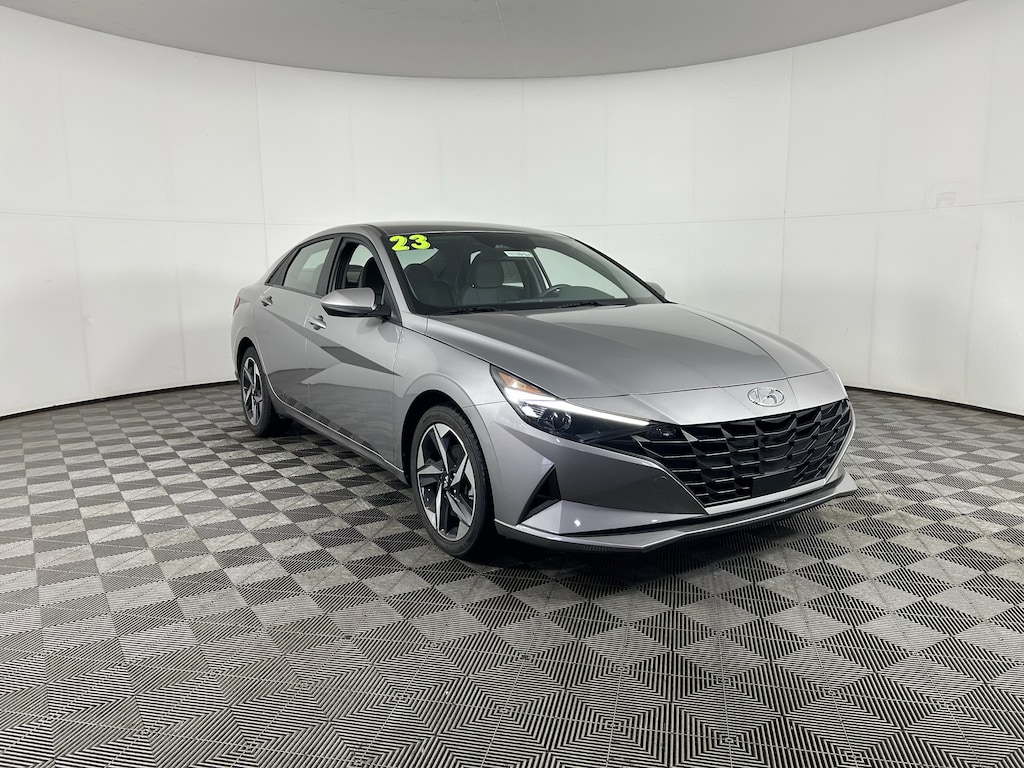 Used 2023 Hyundai Elantra SEL IVT Sedan