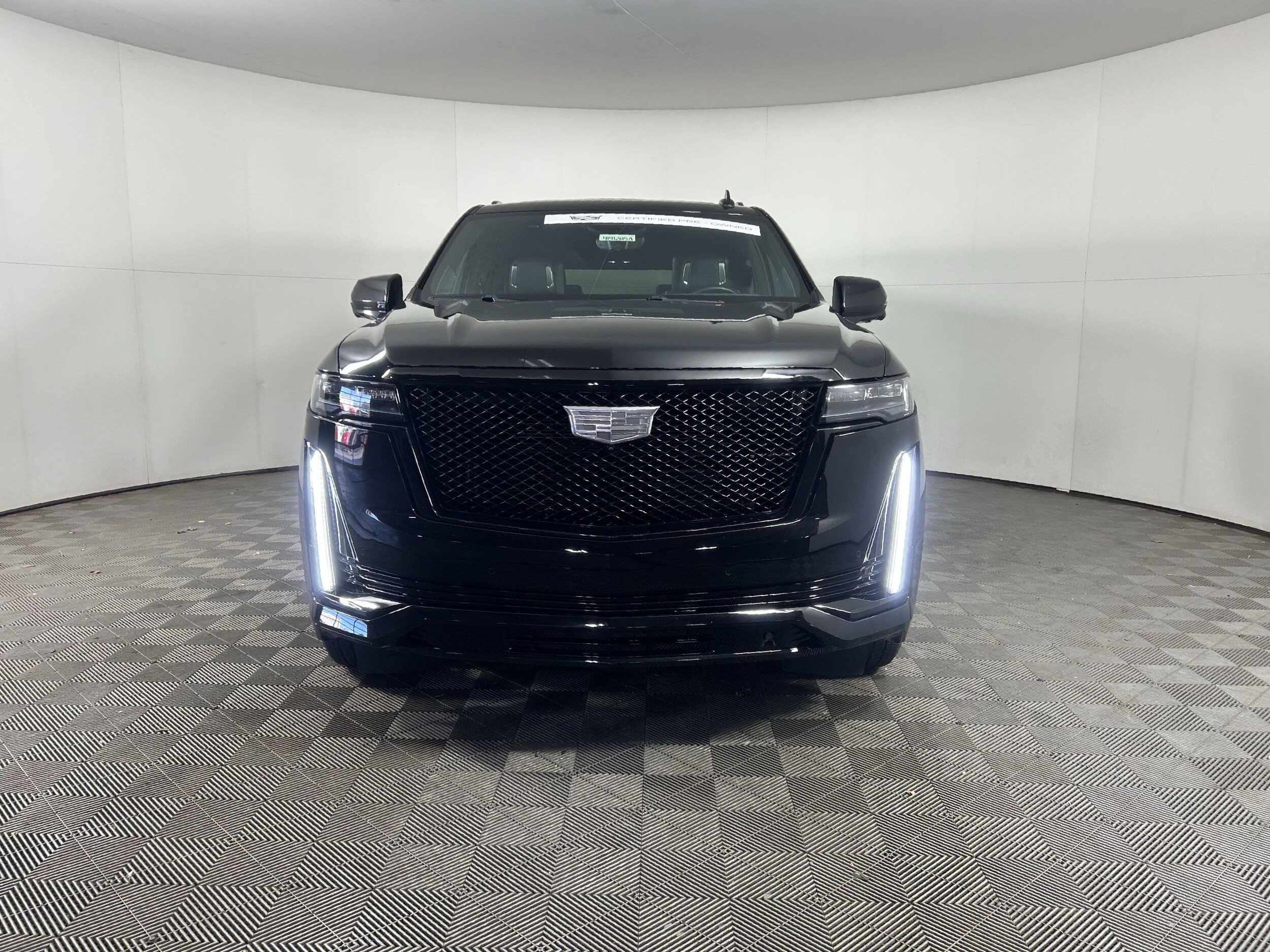 2023 Cadillac Escalade ESV Sport photo 2