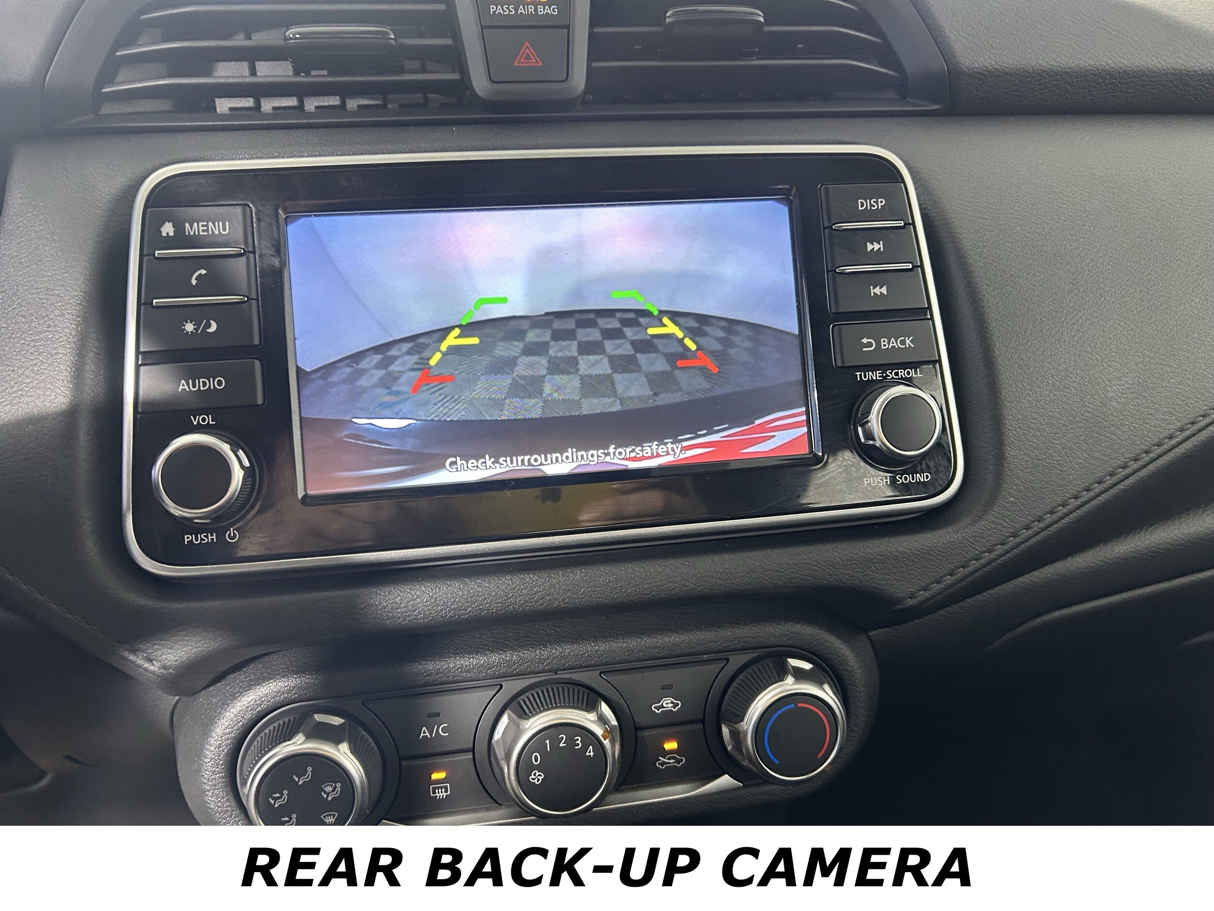 2025 Nissan Versa 1.6 S photo 3