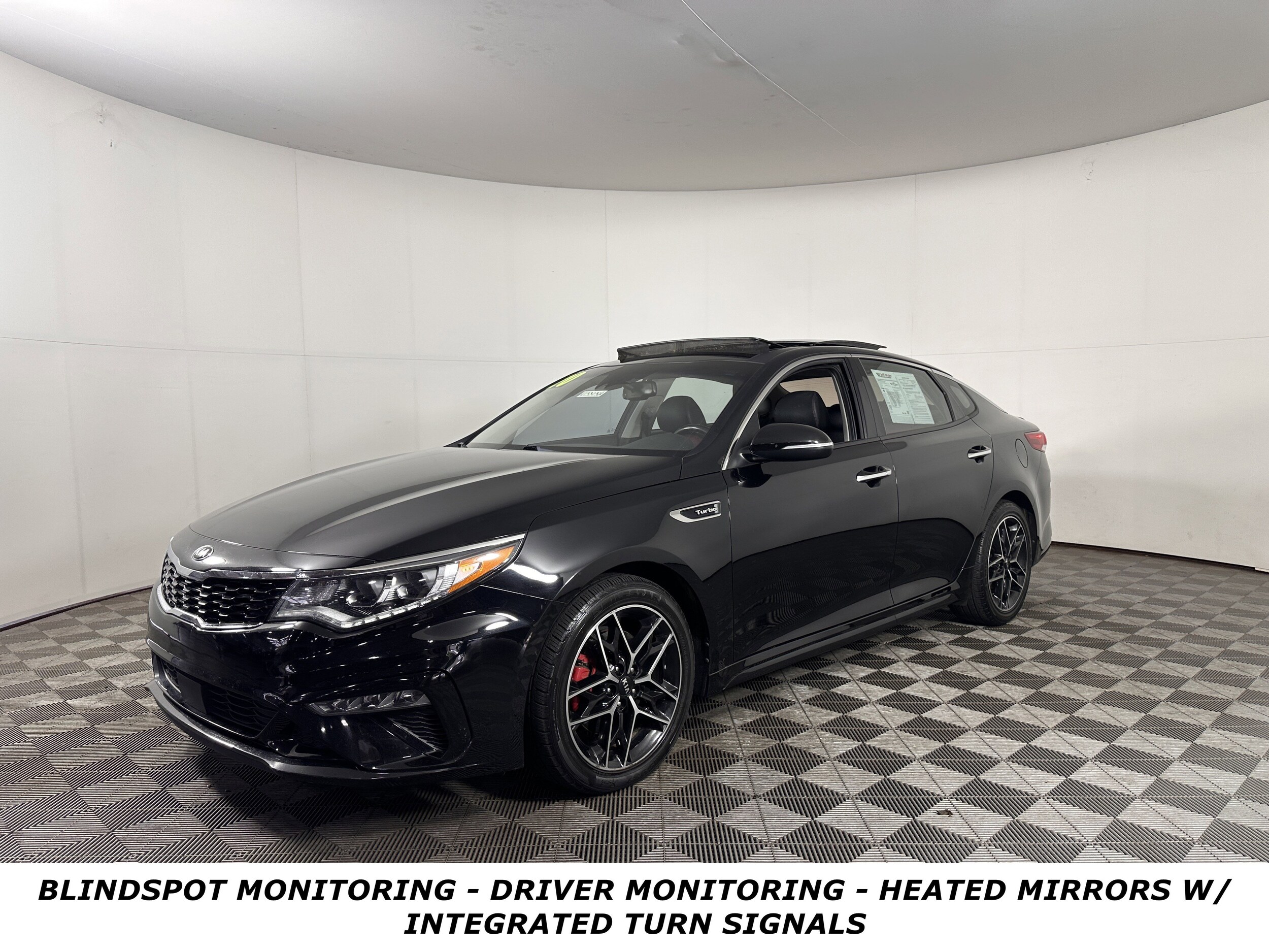 2020 Kia Optima SX photo 2