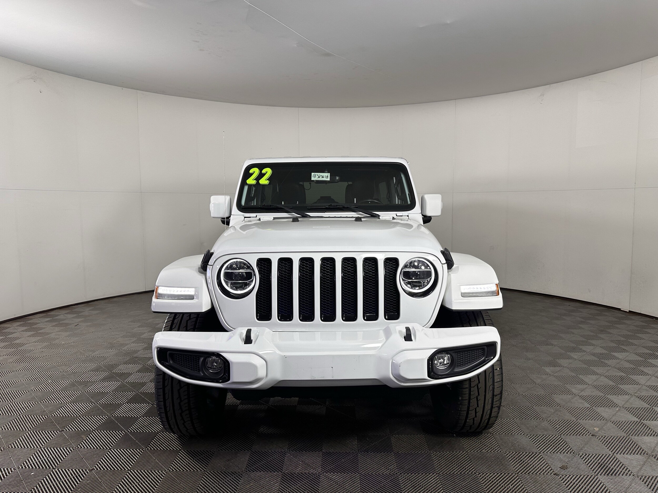 2022 Jeep Wrangler Unlimited High Altitude photo 2