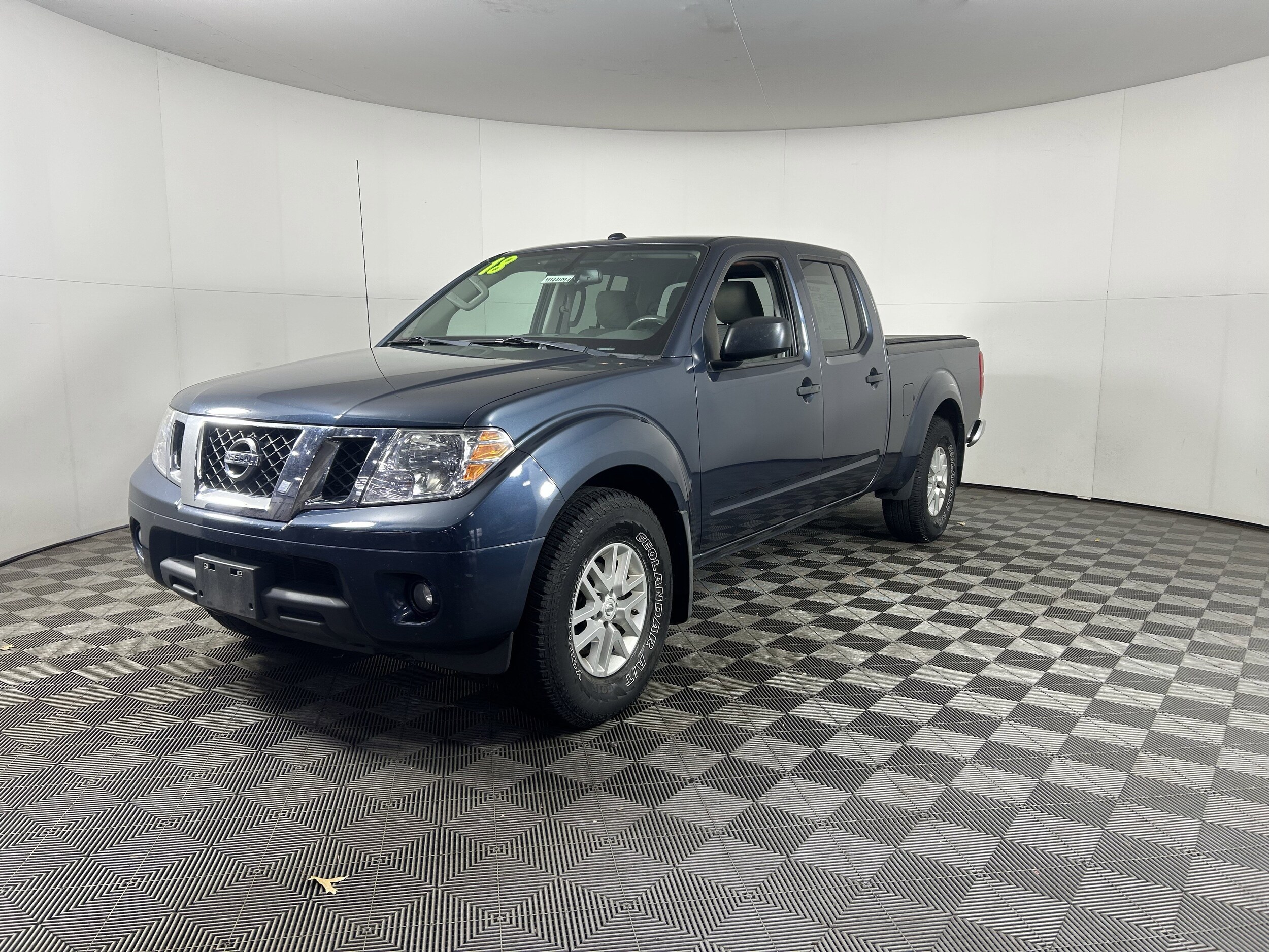 2018 Nissan Frontier Crew Cab SV photo 3
