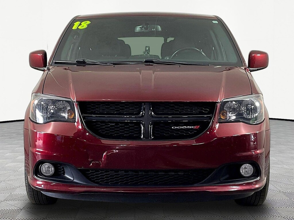 Used 2018 Dodge Grand Caravan SE Plus Wagon Van Passenger Van