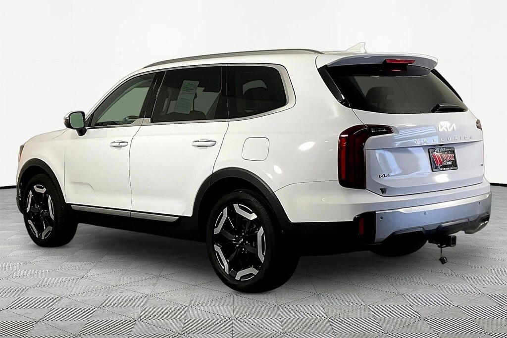 Used 2024 Kia Telluride S AWD SUV