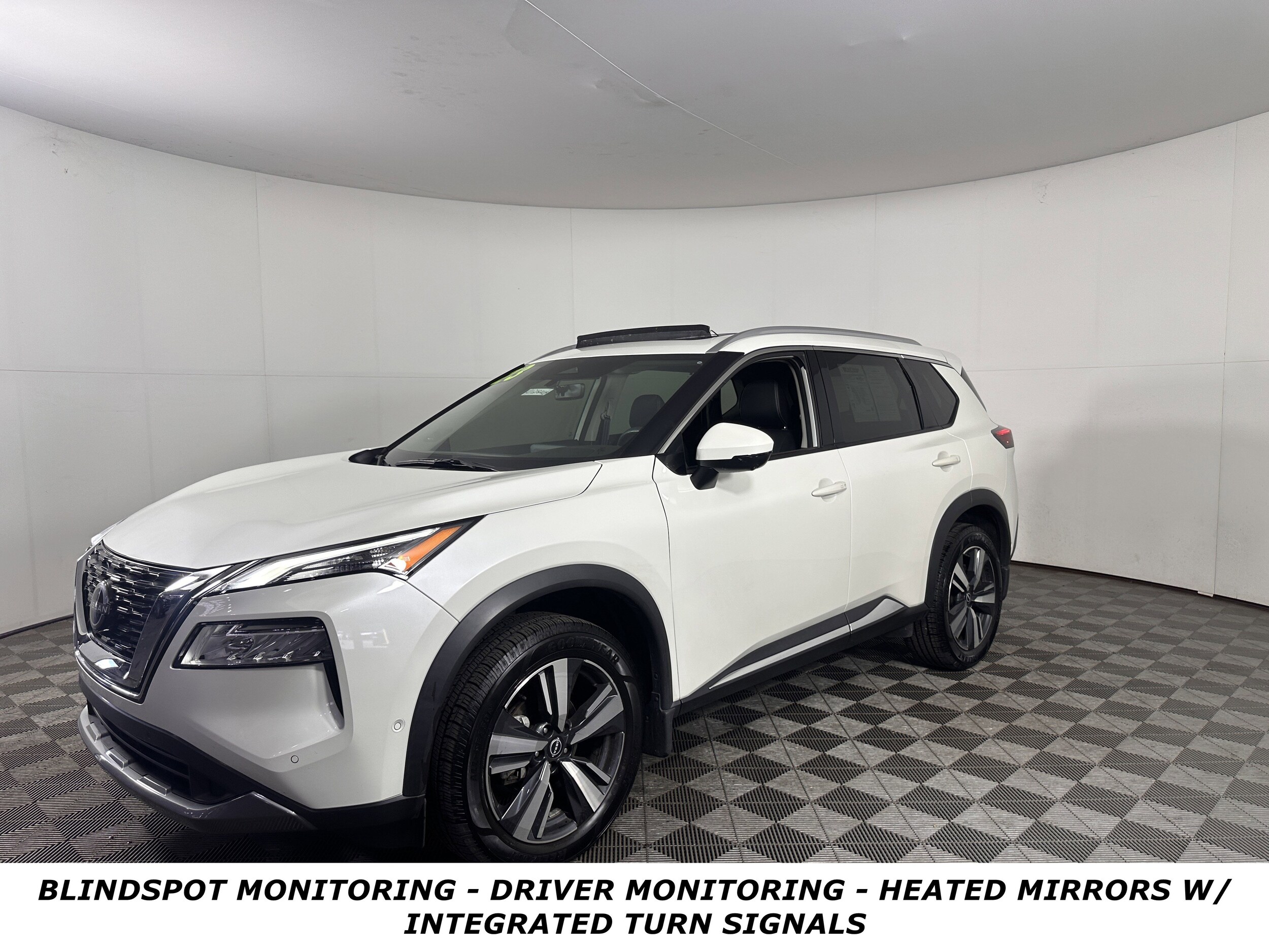 2023 Nissan Rogue SL AWD photo 3