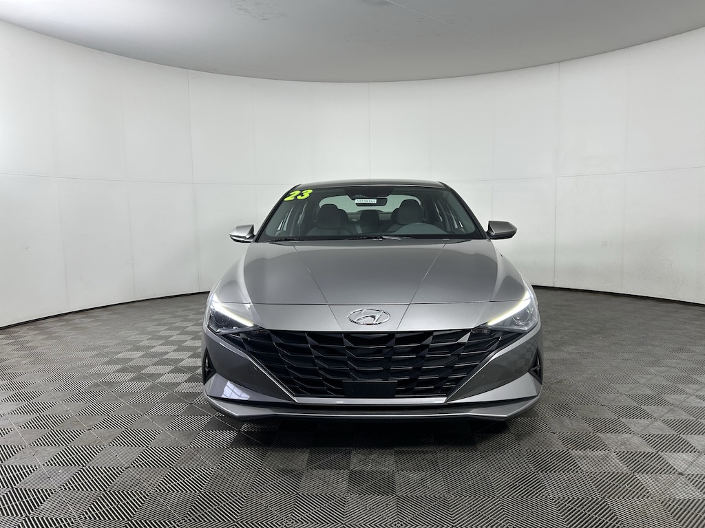 Used 2023 Hyundai Elantra SEL IVT Sedan