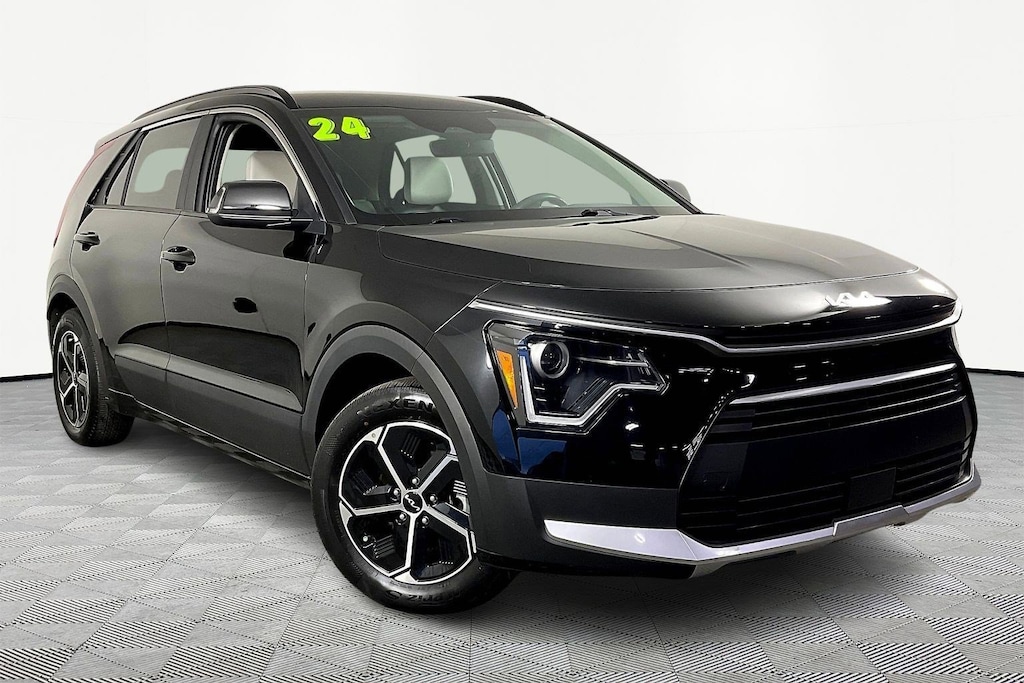 Certified 2024 Kia Niro EX FWD SUV