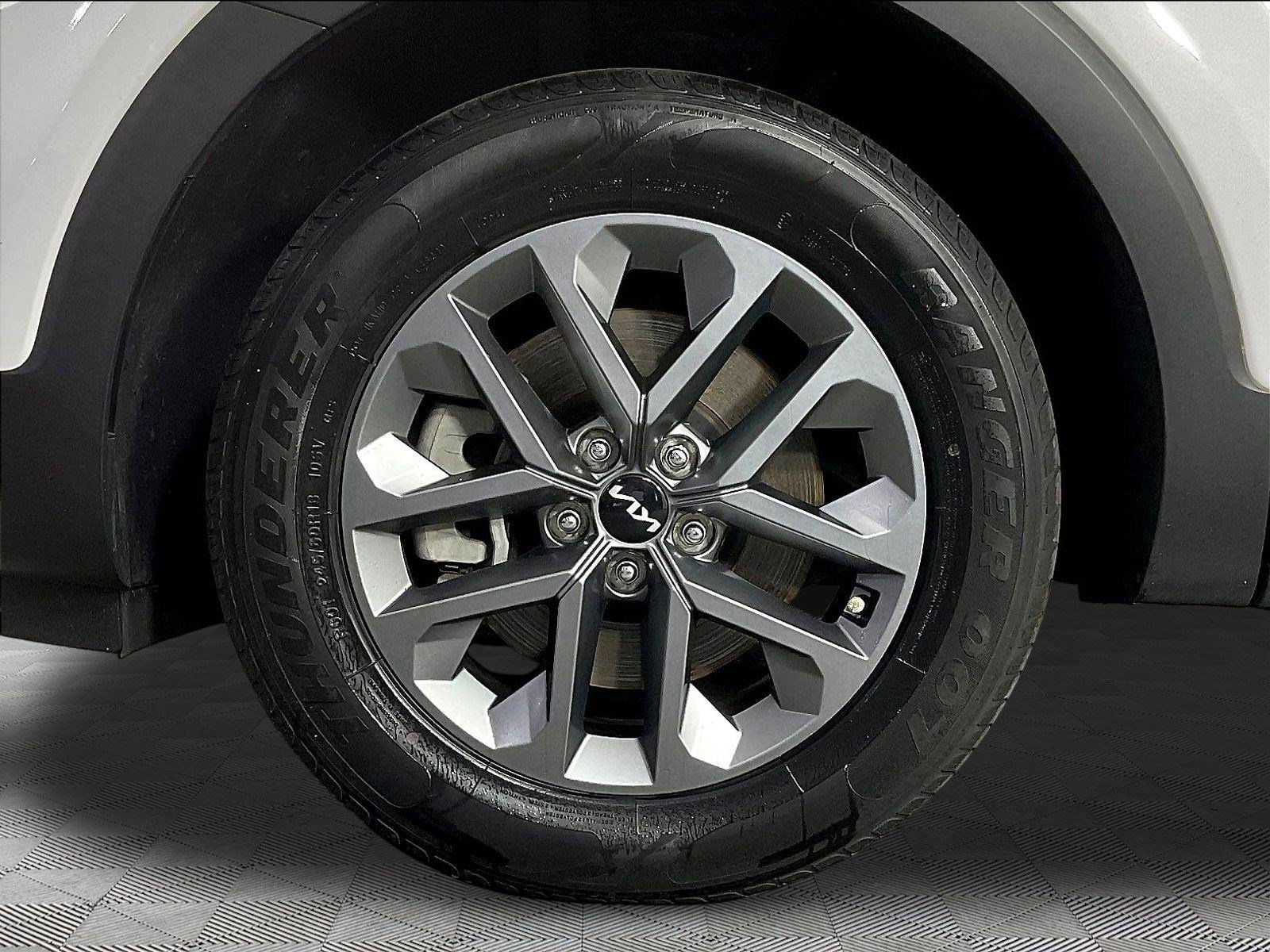 2024 Kia Telluride LX - Photo 37