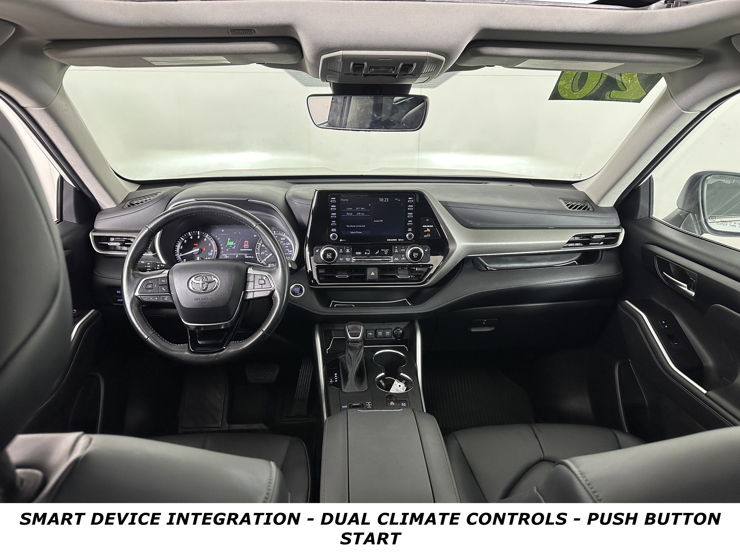 2020 Toyota Highlander XLE photo 3