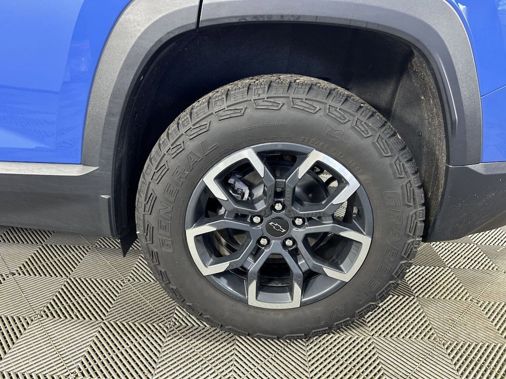 Used 2025 Chevrolet Equinox FWD 4dr ACTIV w/XDB SUV