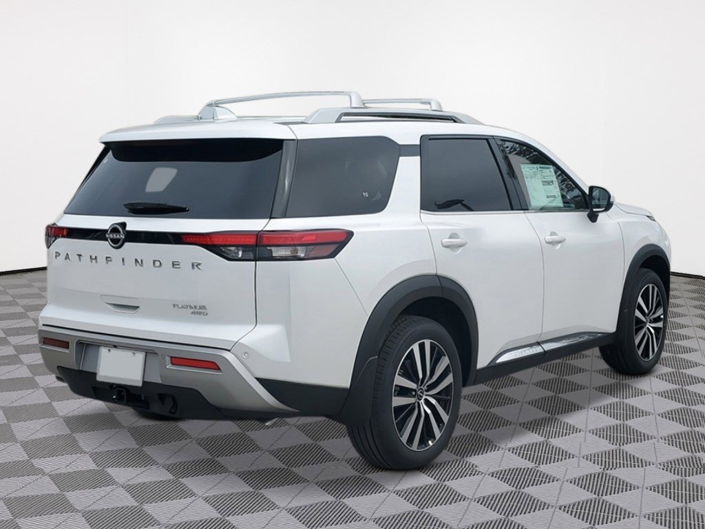 2025 Nissan Pathfinder Platinum photo 2